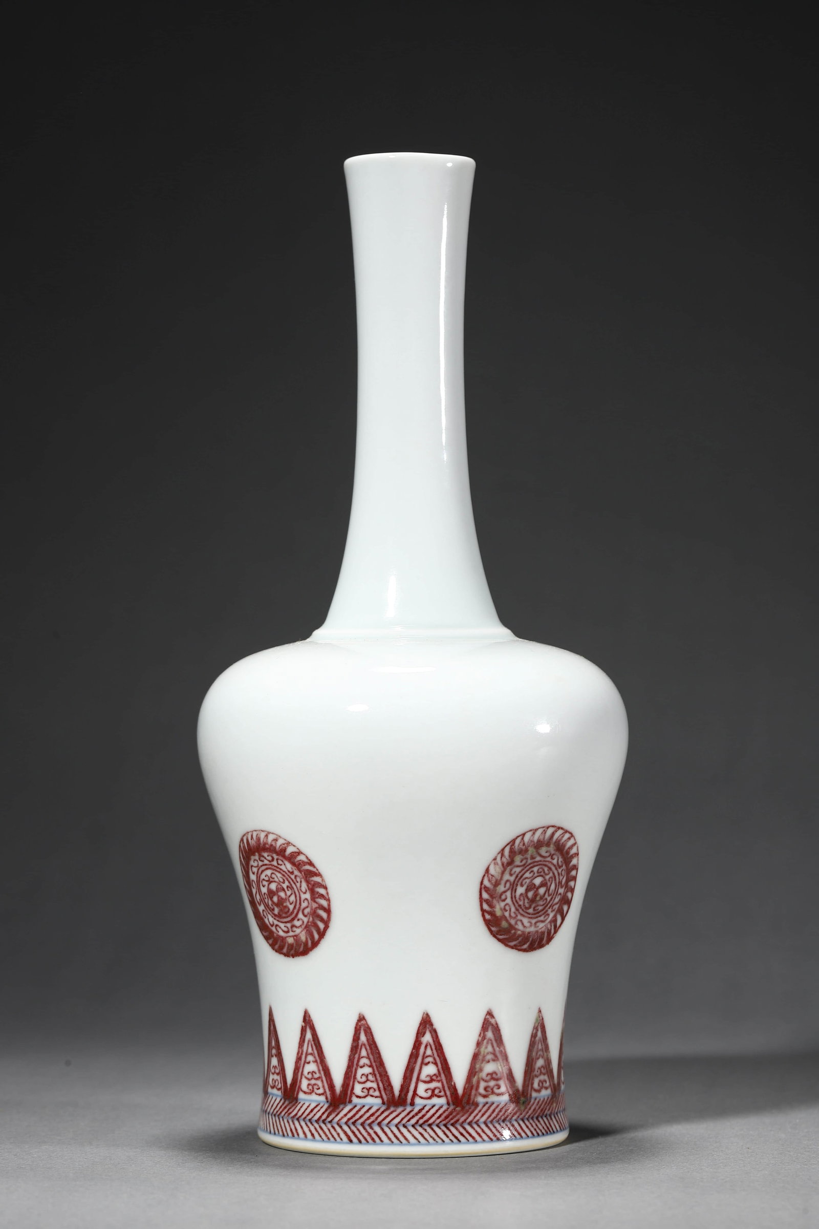 Copper-Red-Glazed Medallion Pattern Mallet-Shaped Vase - 5