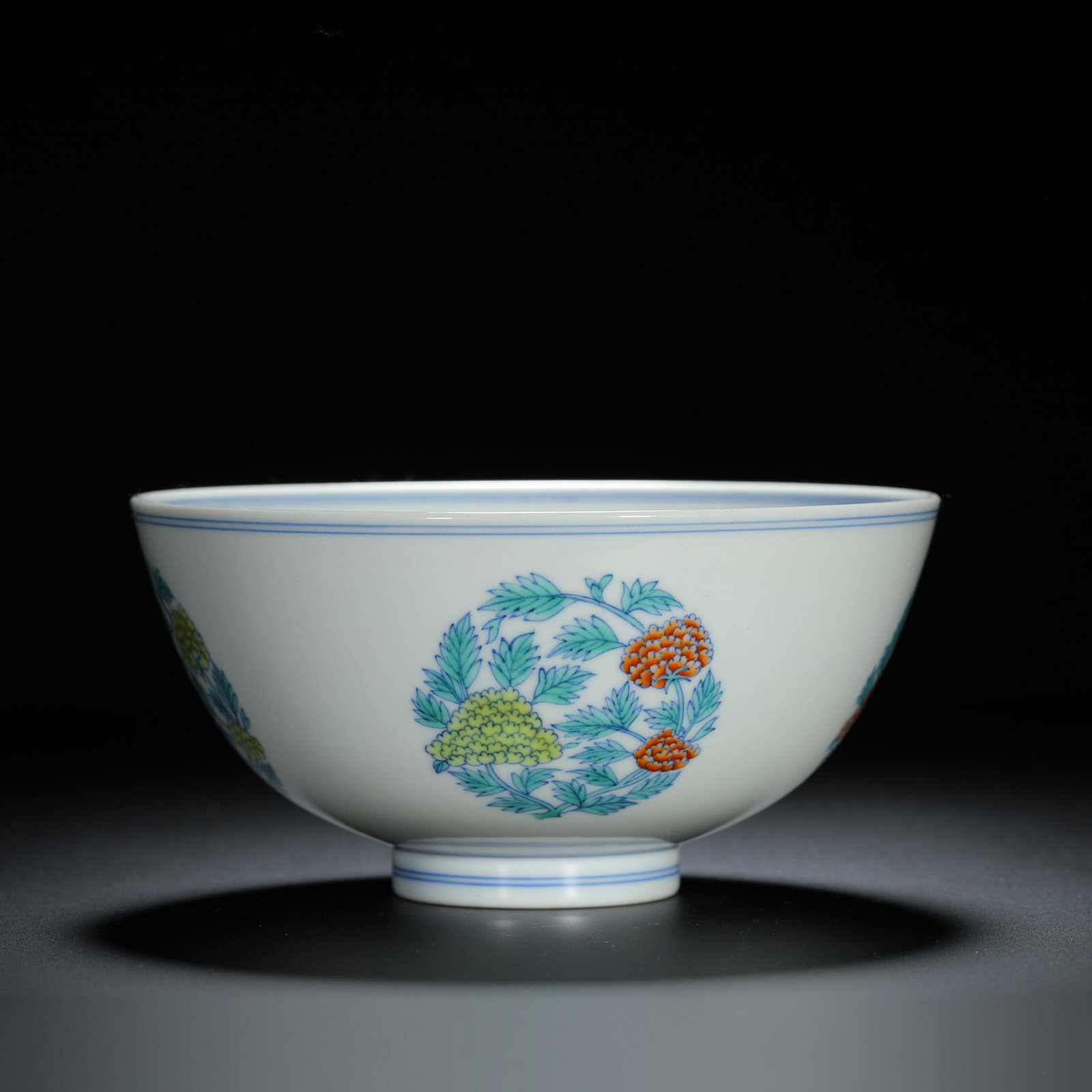 Chenghua Doucai Floral Medallion Bowl: Chenghua Doucai Floral Medallion Bowl Diam.13.6cm Height:6.5cm
