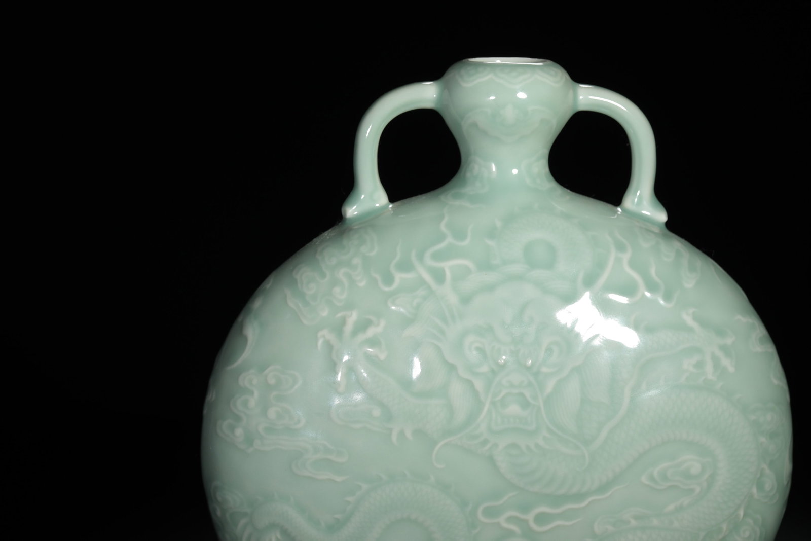 Celadon Glazed Incised Dragon Moonflask - 2