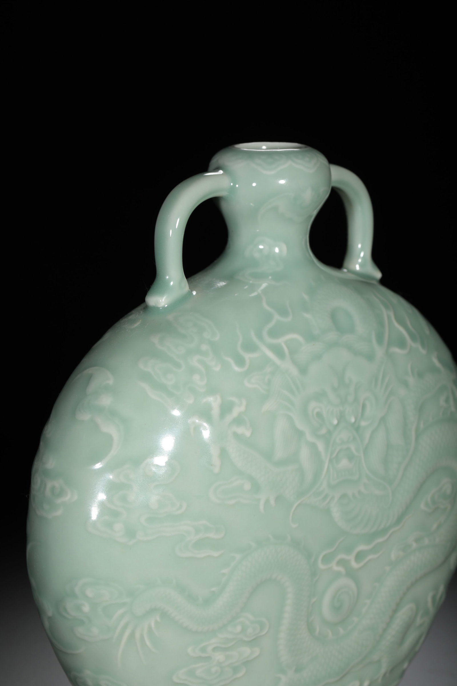 Celadon Glazed Incised Dragon Moonflask - 5
