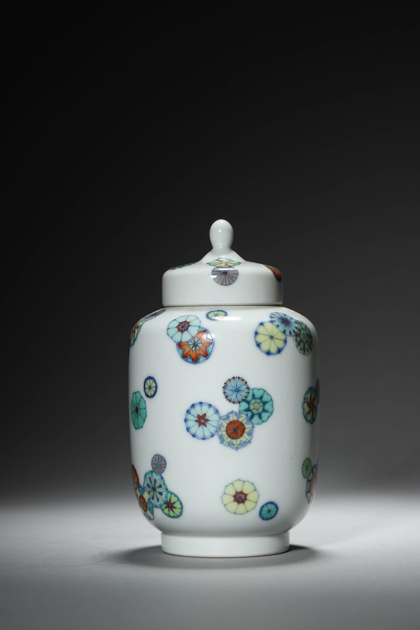 Doucai Glaze Flowers vase - 2