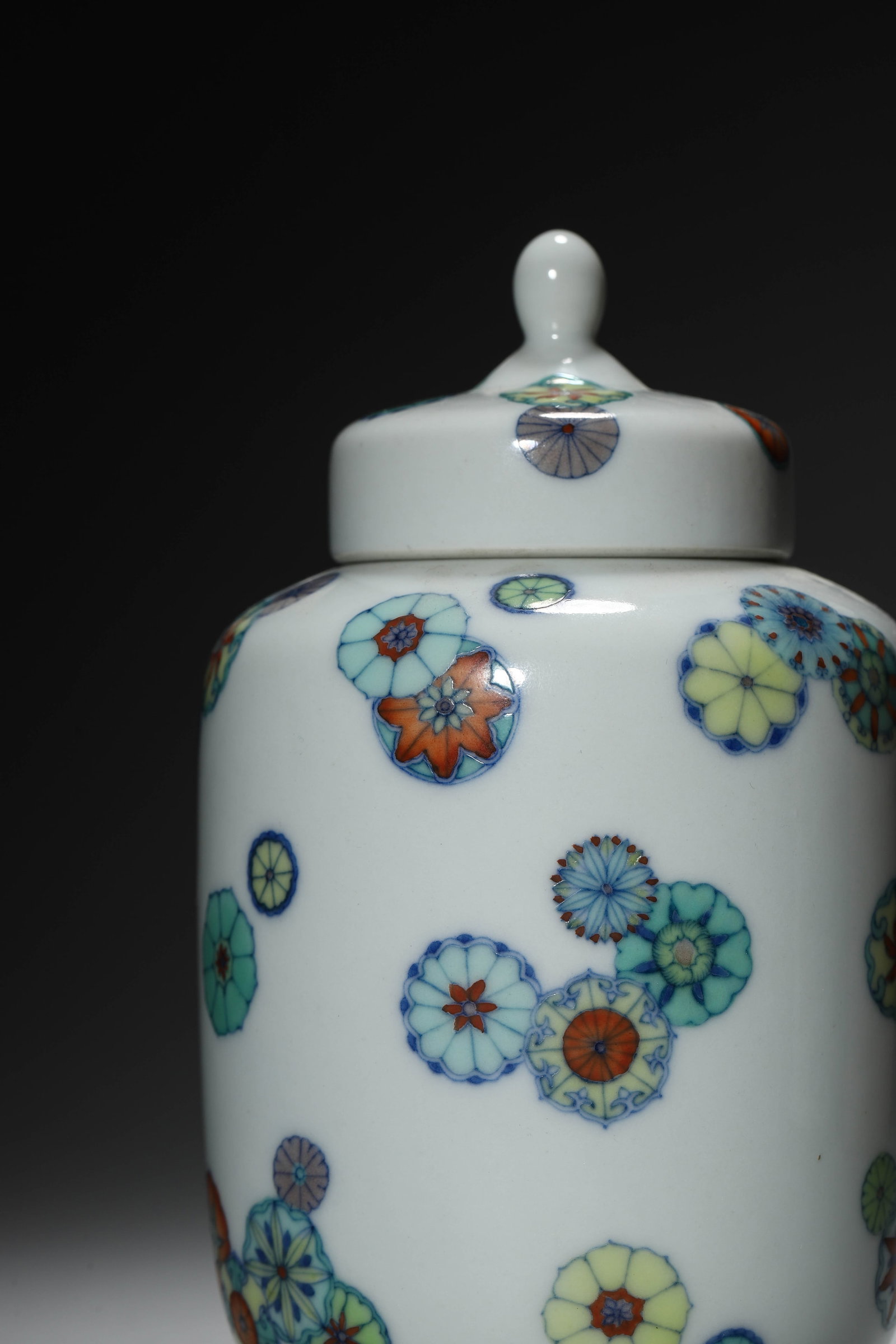 Doucai Glaze Flowers vase - 3