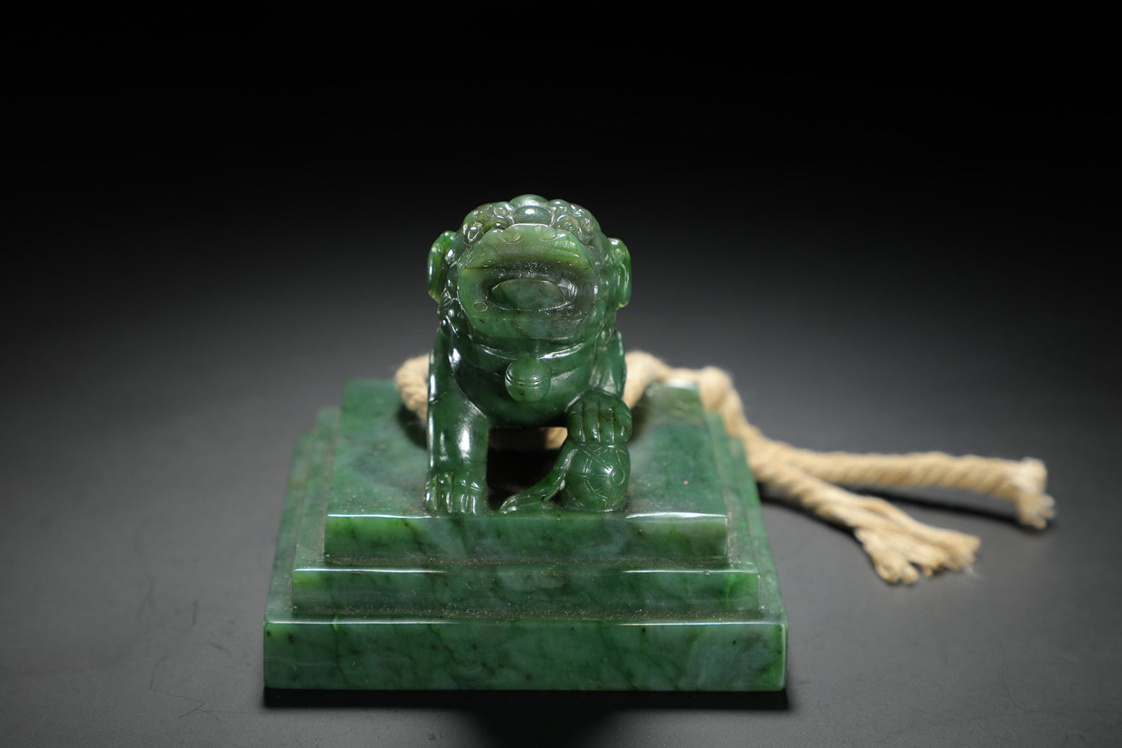 Celadon Jade Lion-Finial Seal - 2