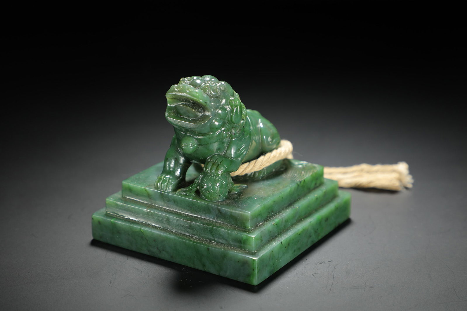 Celadon Jade Lion-Finial Seal - 8