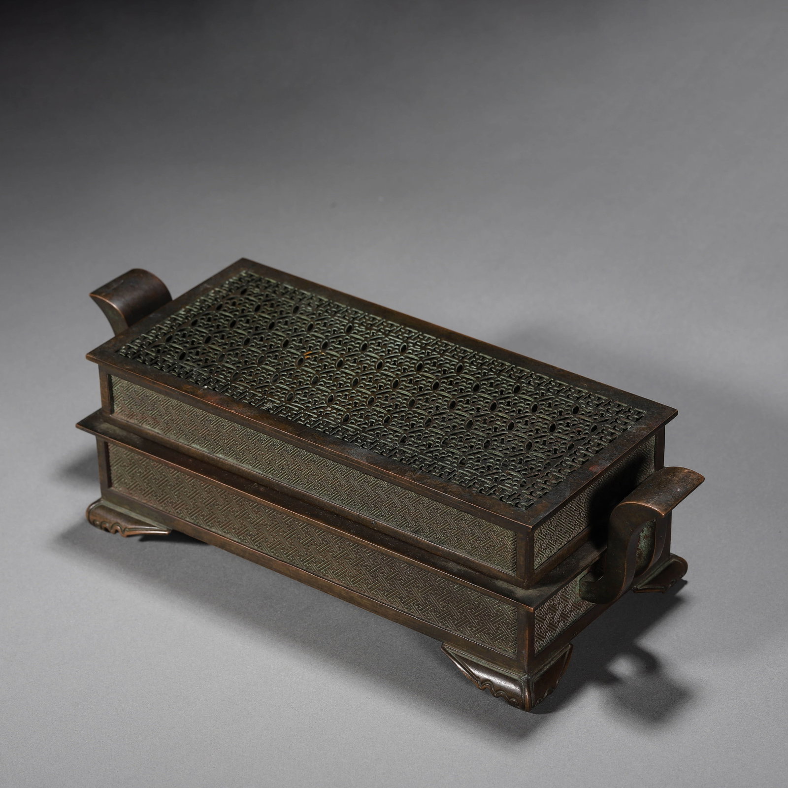 Bronze Openwork Incense Burner: Bronze Openwork Incense Burner Length:21cm, Width:11cm, Height:8cm,
