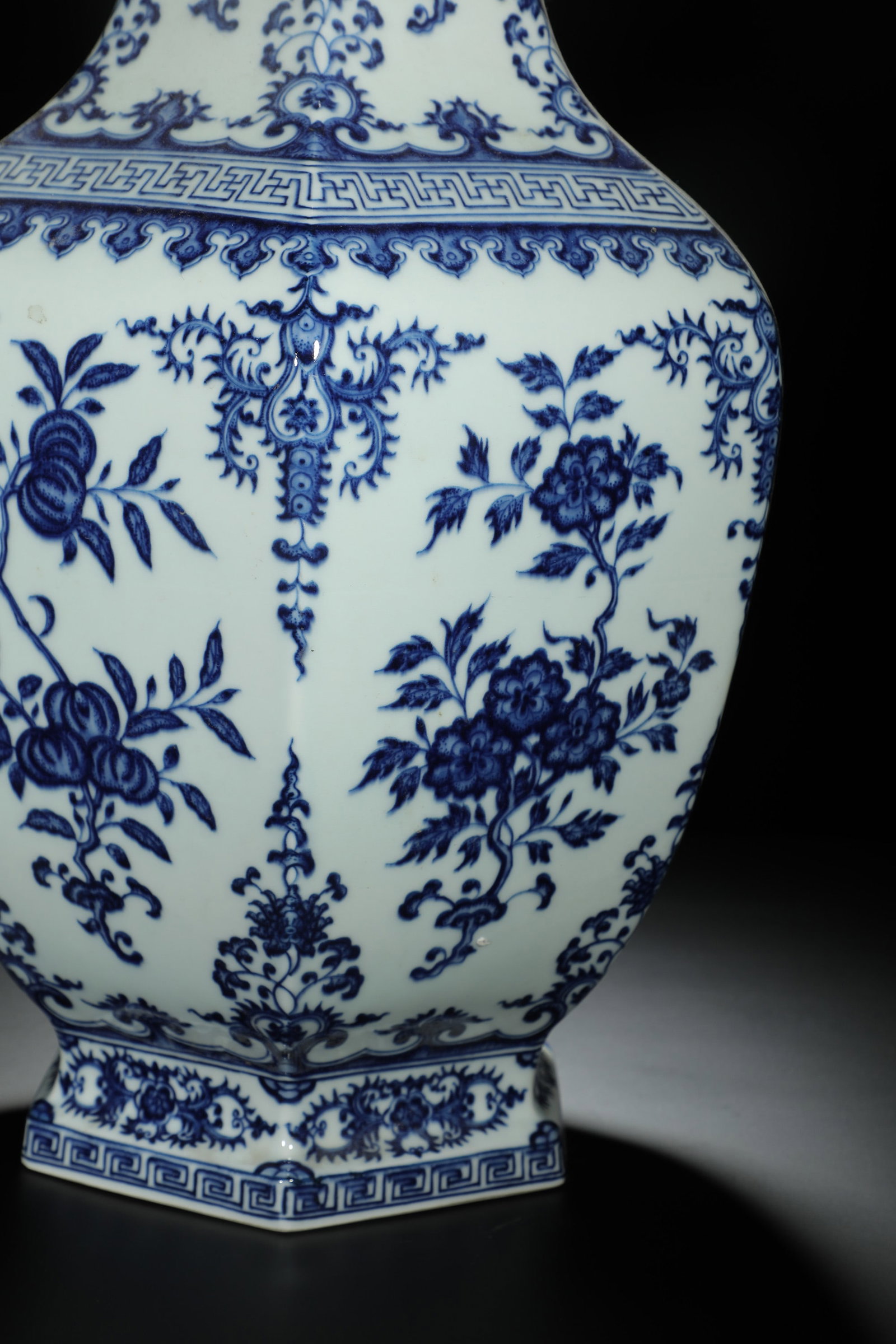 Blue and White Floral Hexagonal Presentation Vase - 10