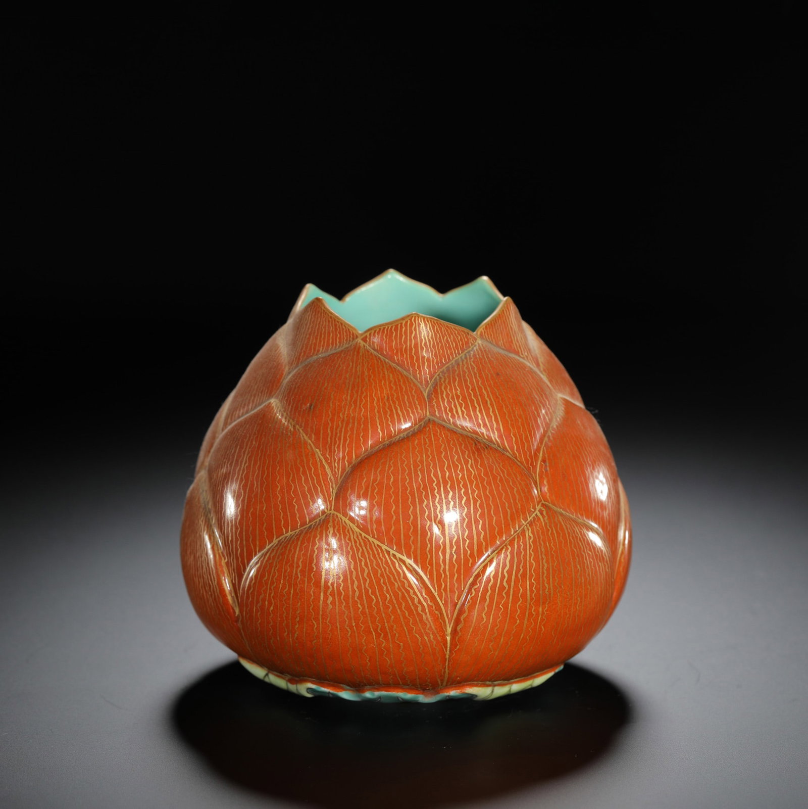 Coral-Ground Lotus Petal Bowl: Coral-Ground Lotus Petal Bowl Diam.11cm Height:9.5cm