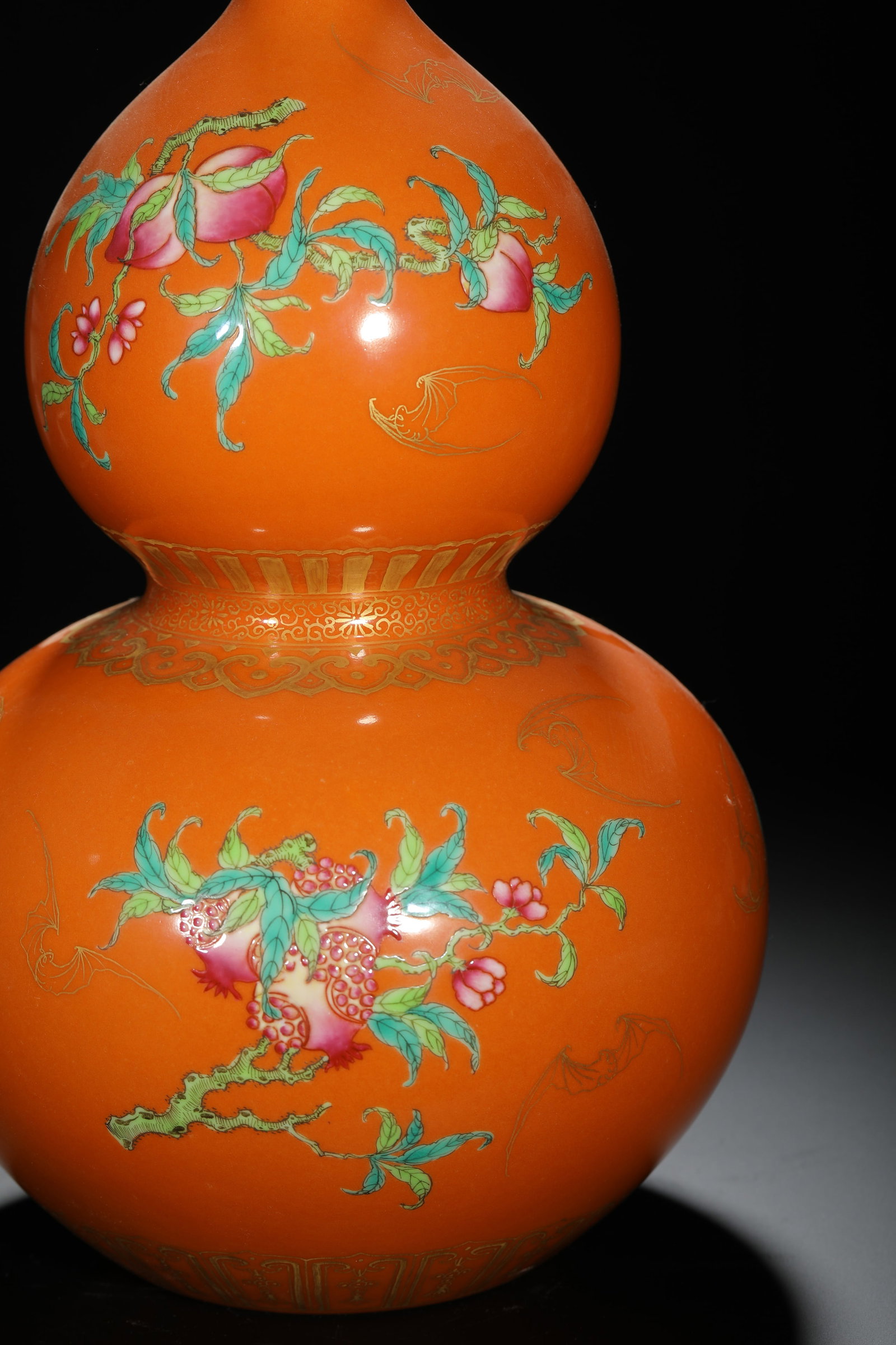 Coral-Ground Double-Gourd Vase - 4