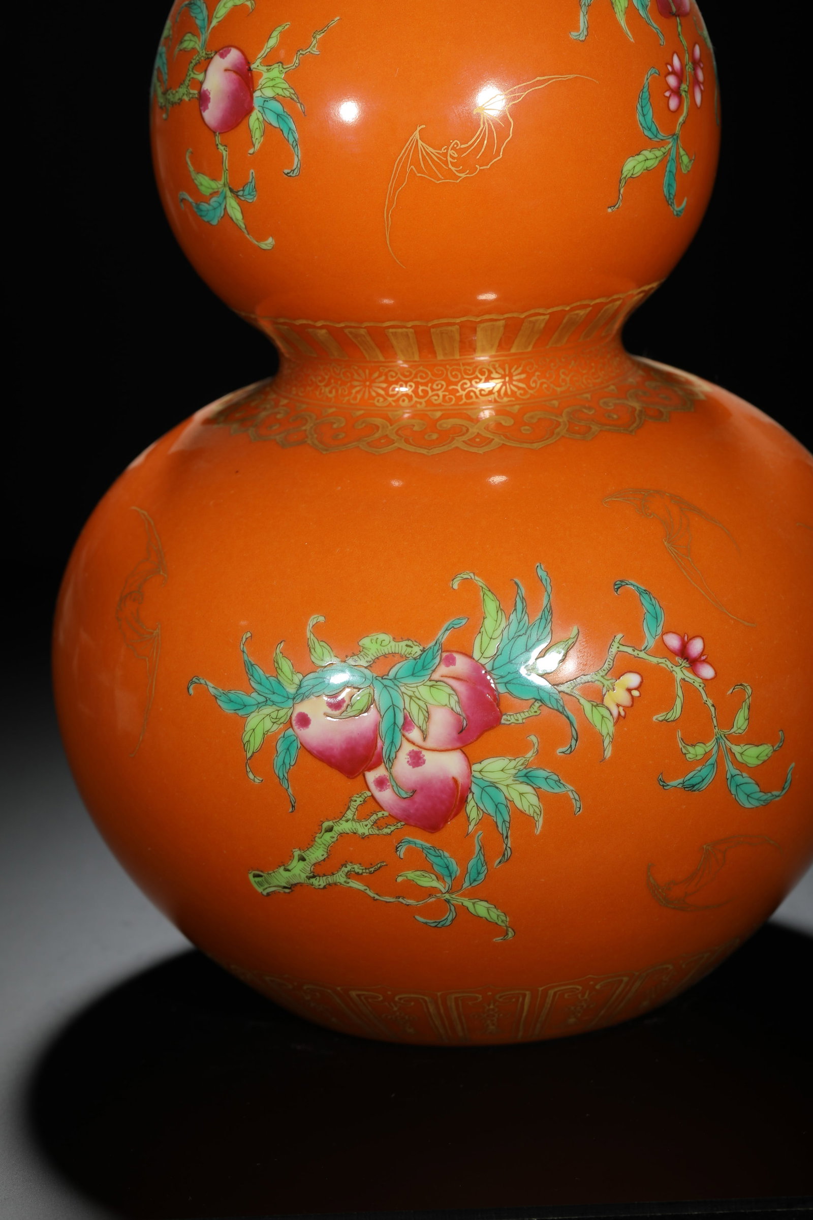 Coral-Ground Double-Gourd Vase - 6