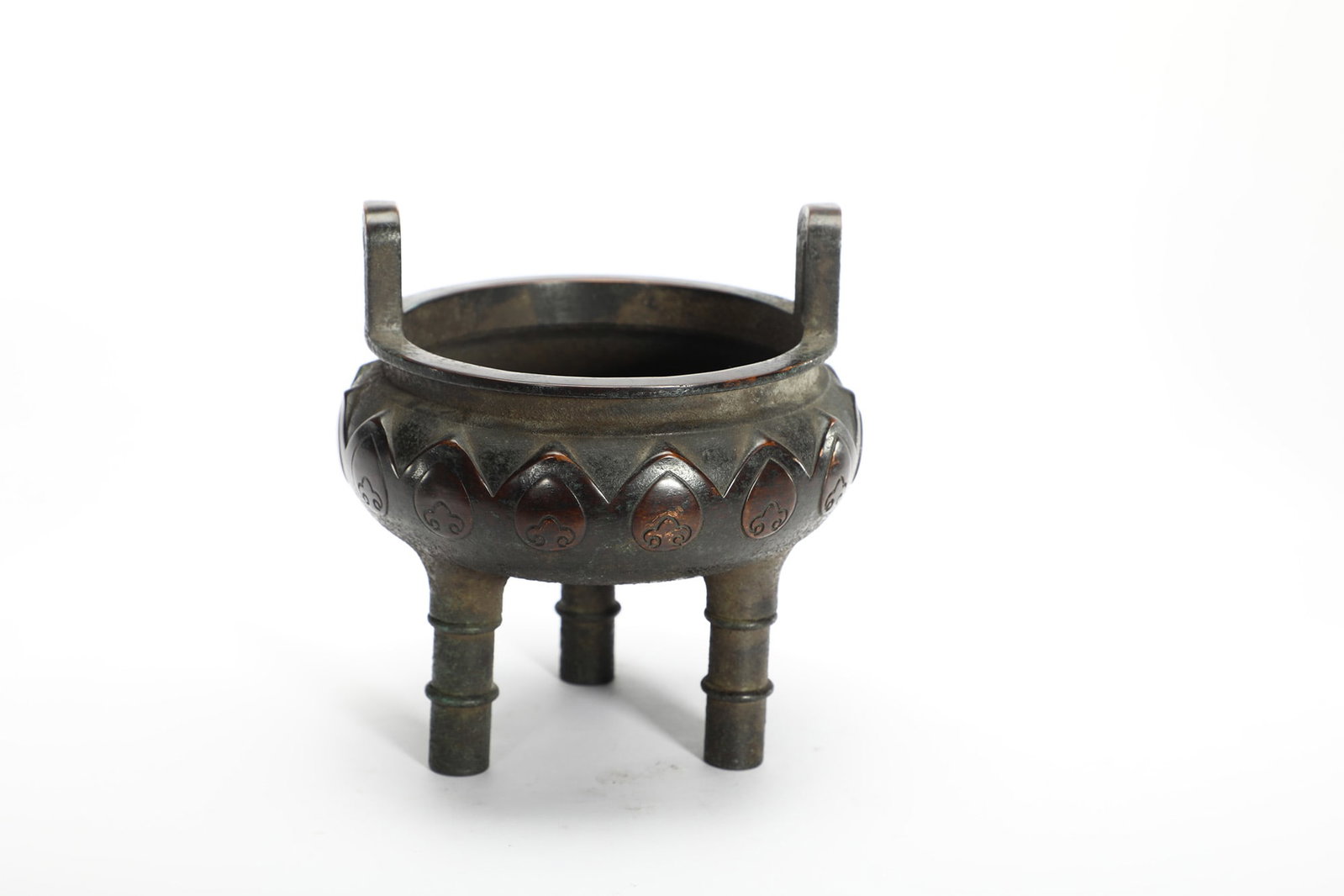 Bronze ‘Ruyi’ Tripod Censer - 7