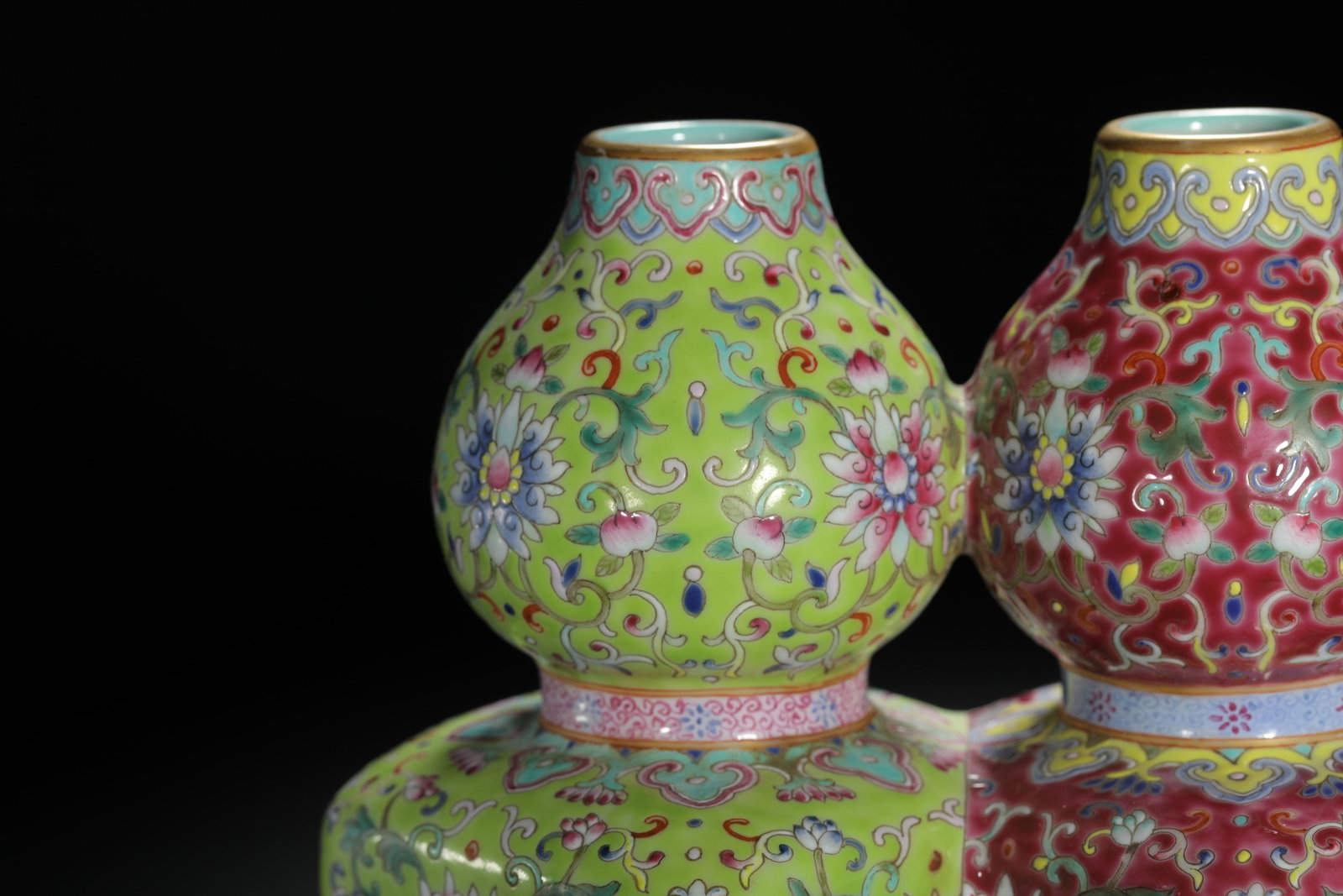 Red and Green Interlocking Floral Double Vase - 5
