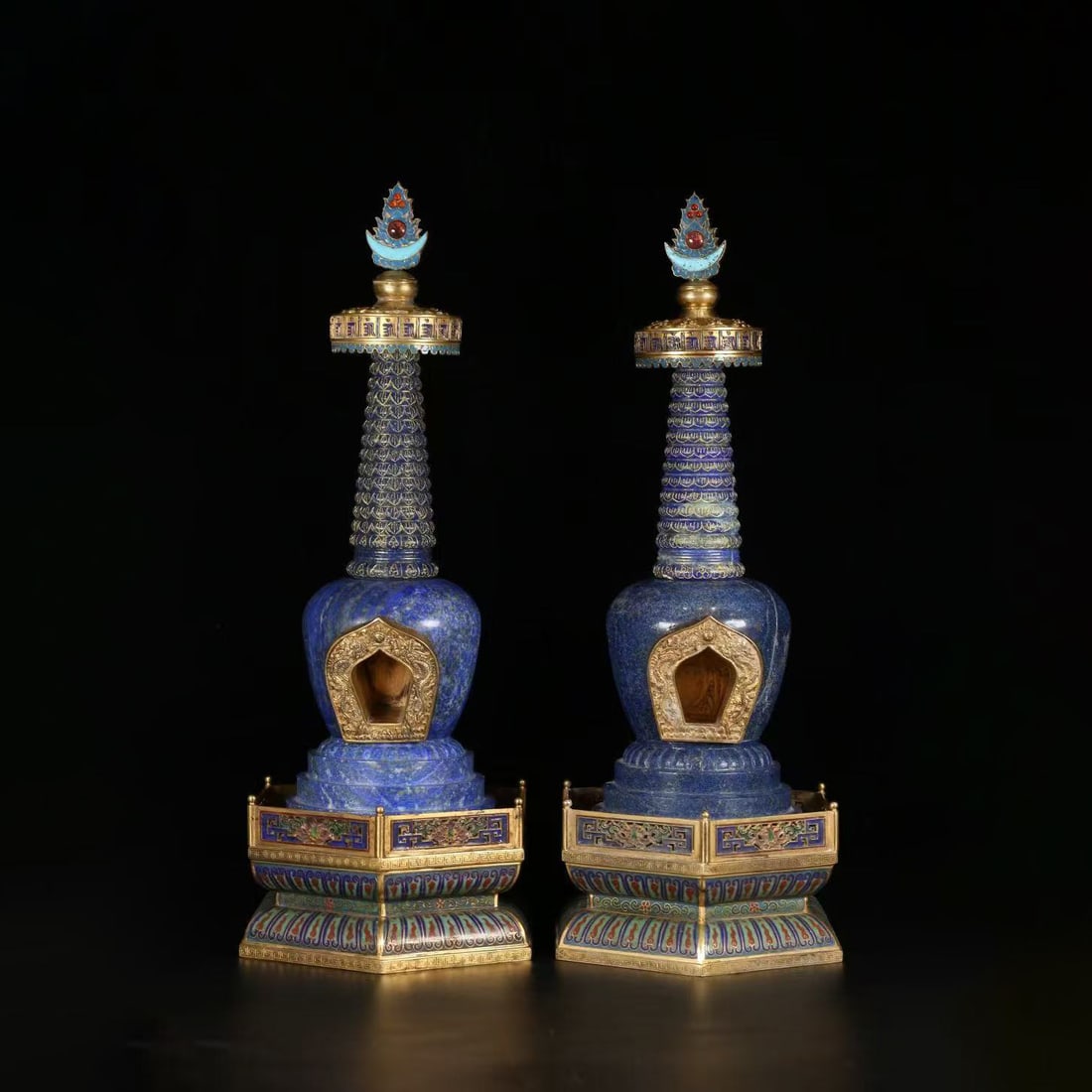 A Pair of Chinese Cloisonne Enamelled Lapis Towers Marked Qian Long (1 of 8)