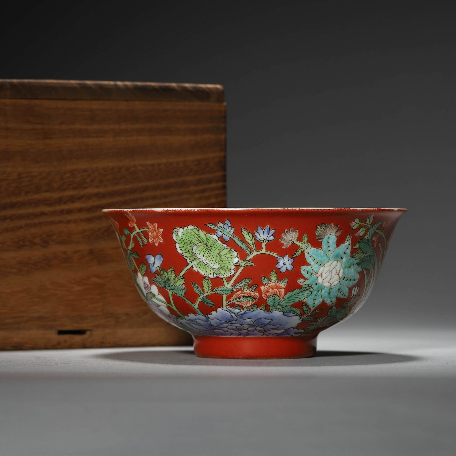 Coral-Red Glaze Famille Rose Flower Bowl: Coral-Red Glaze Famille Rose Flower Bowl Diam.11.8cm Height:5.6cm