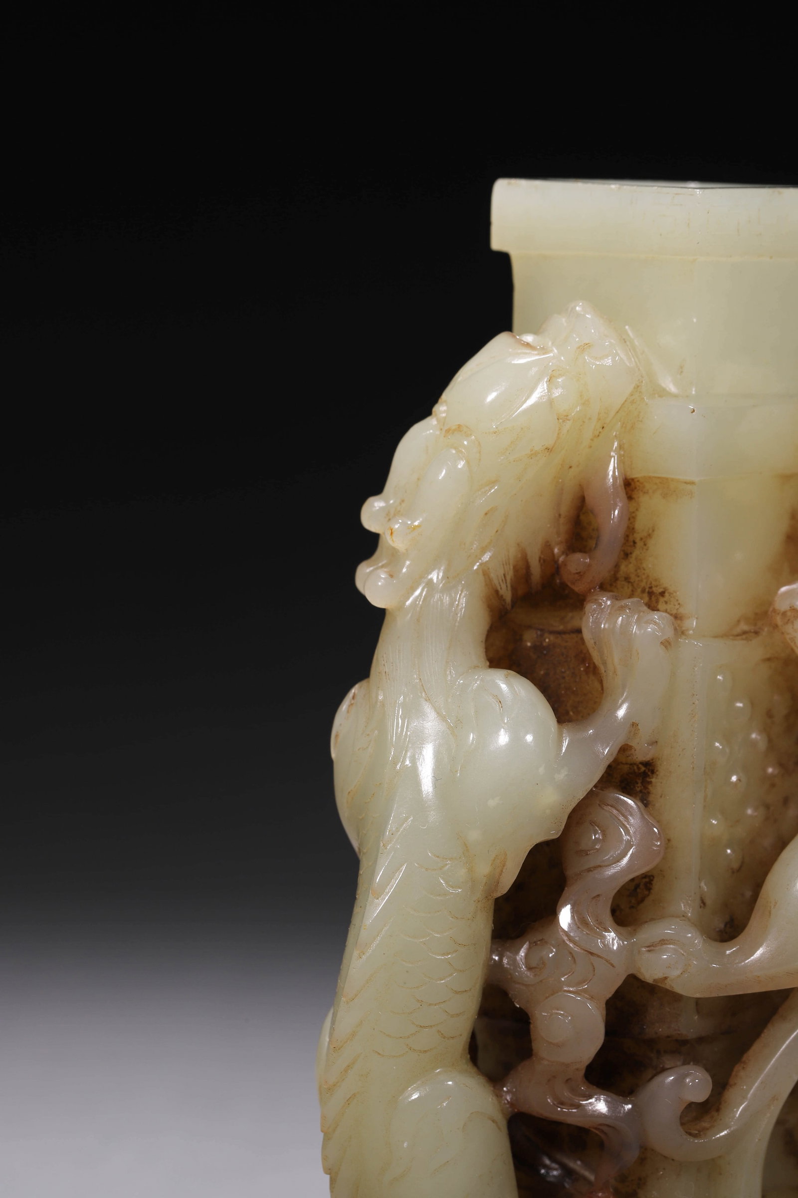Carved 'DRAGON' vase - 3