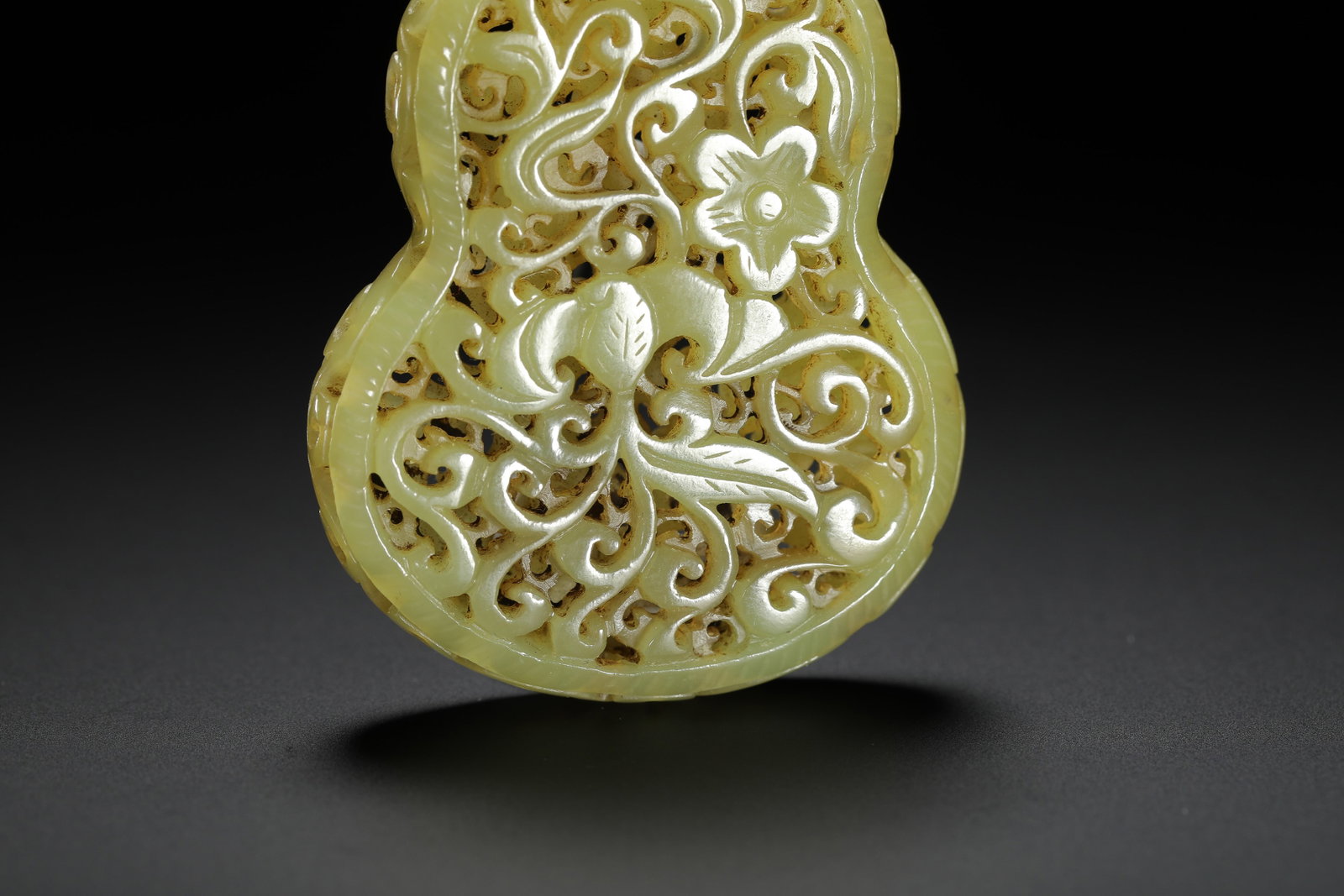 Yellow Jade Openwork Scent Pouch - 3