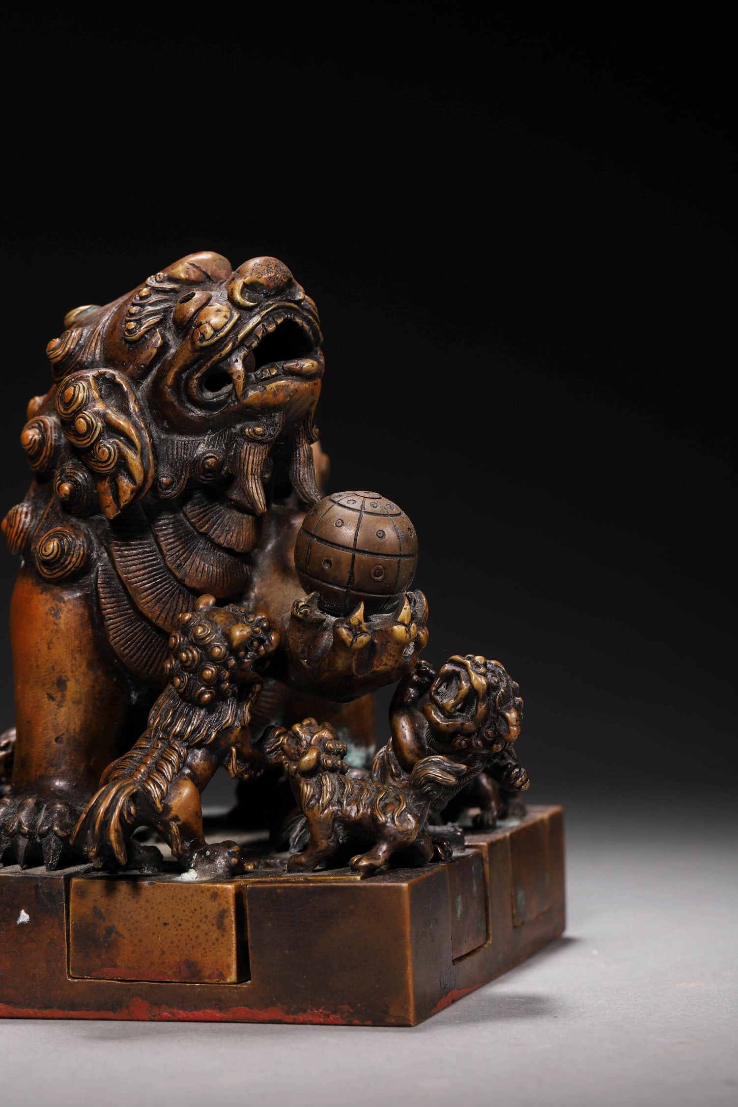 Engraved Bronze Lion Seal - 5