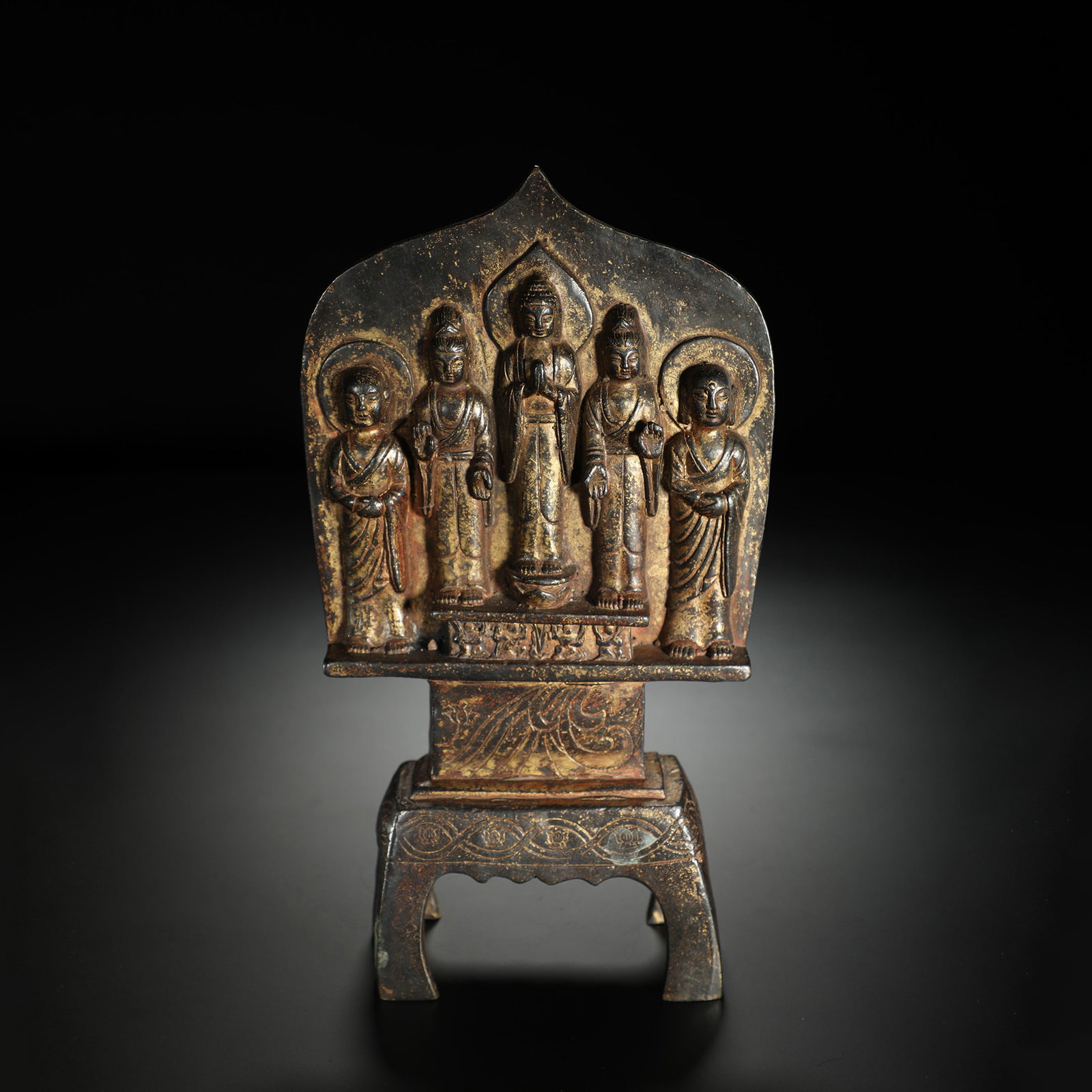 Gilt-Lacquered Bronze Figure of Buddha: Gilt-Lacquered Bronze Figure of Buddha Height:23.9cm Width:13.7cm Weight:1540g