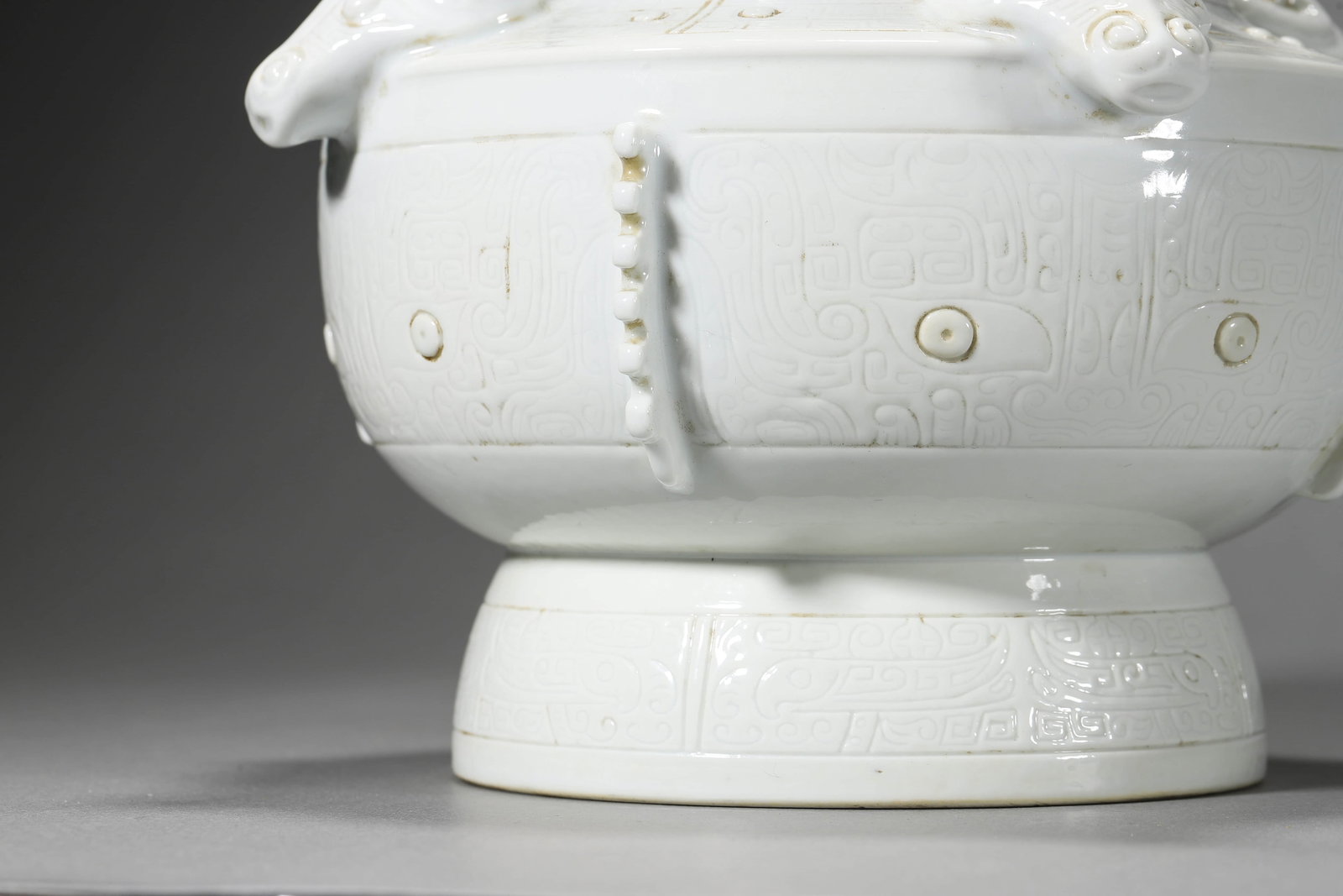 White-Glazed Four-Ram Vessel - 6