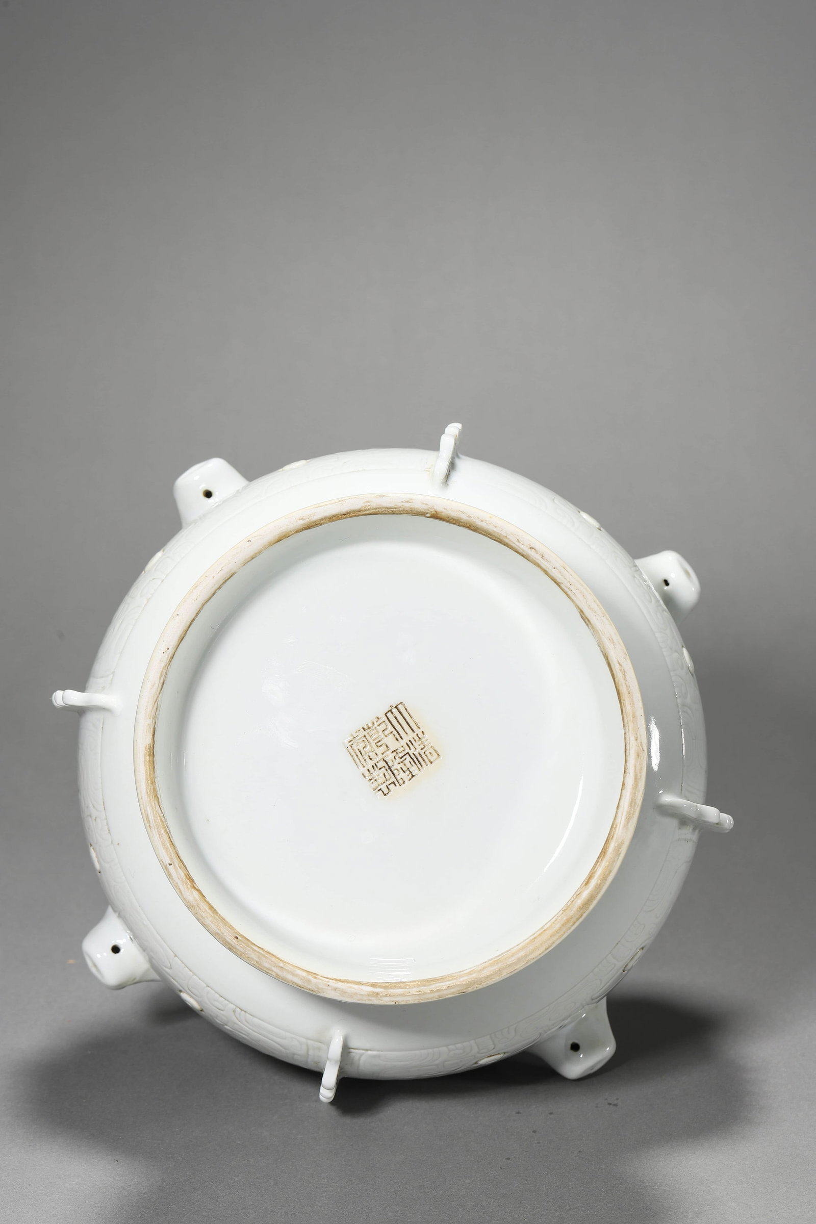 White-Glazed Four-Ram Vessel - 7