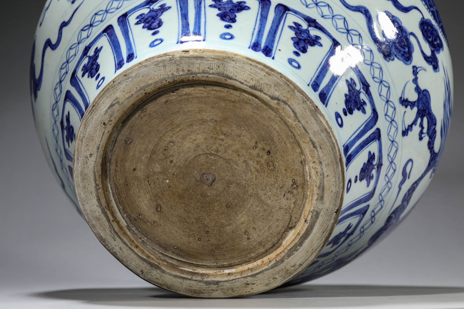 Blue and White Interlocking Peony Auspicious Cloud Dragon Large Jar - 10