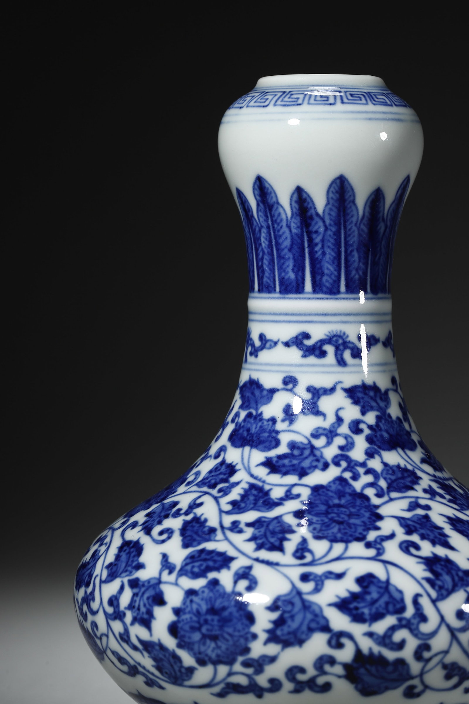 Blue and White Garlic-Head Vase - 2