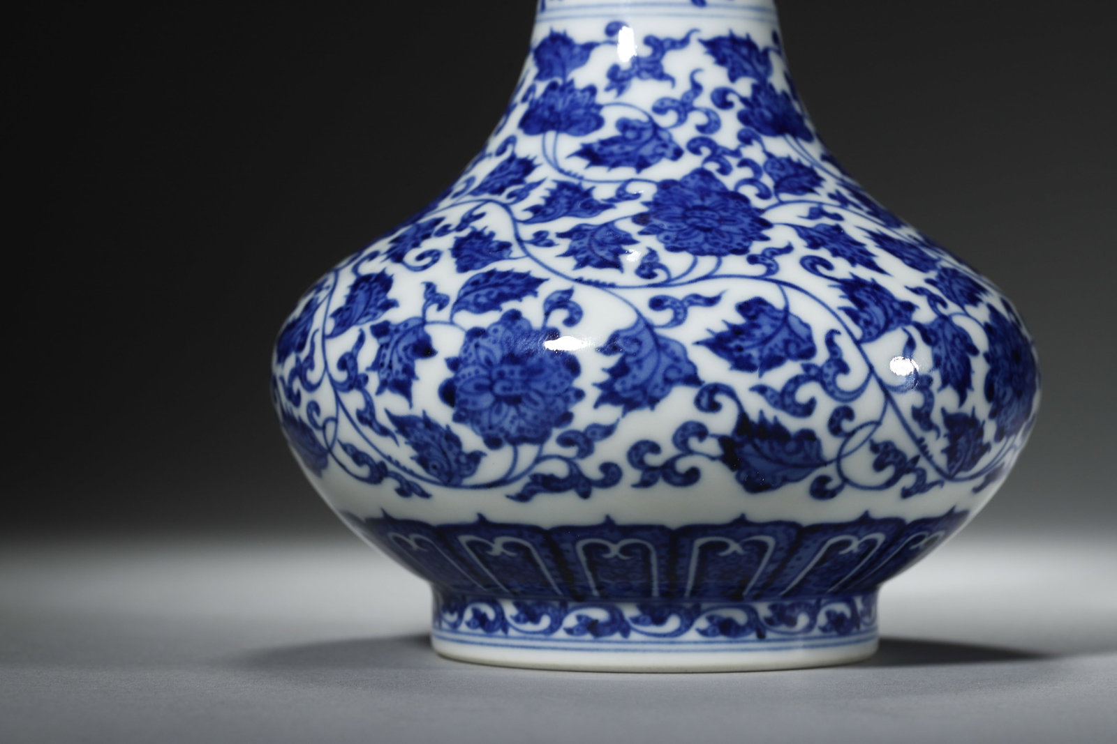 Blue and White Garlic-Head Vase - 3