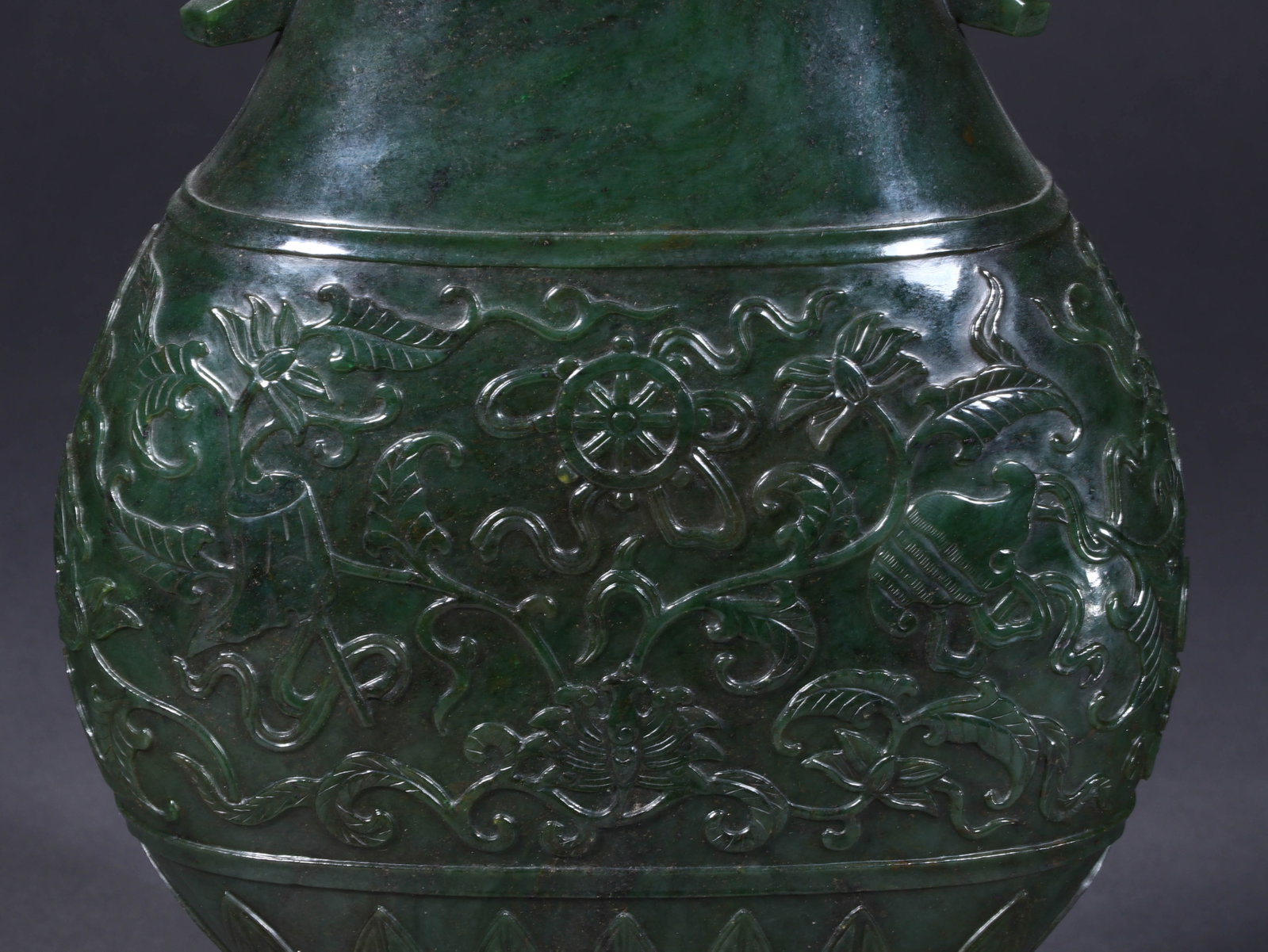 Carved green jade double-eared bottle - 3