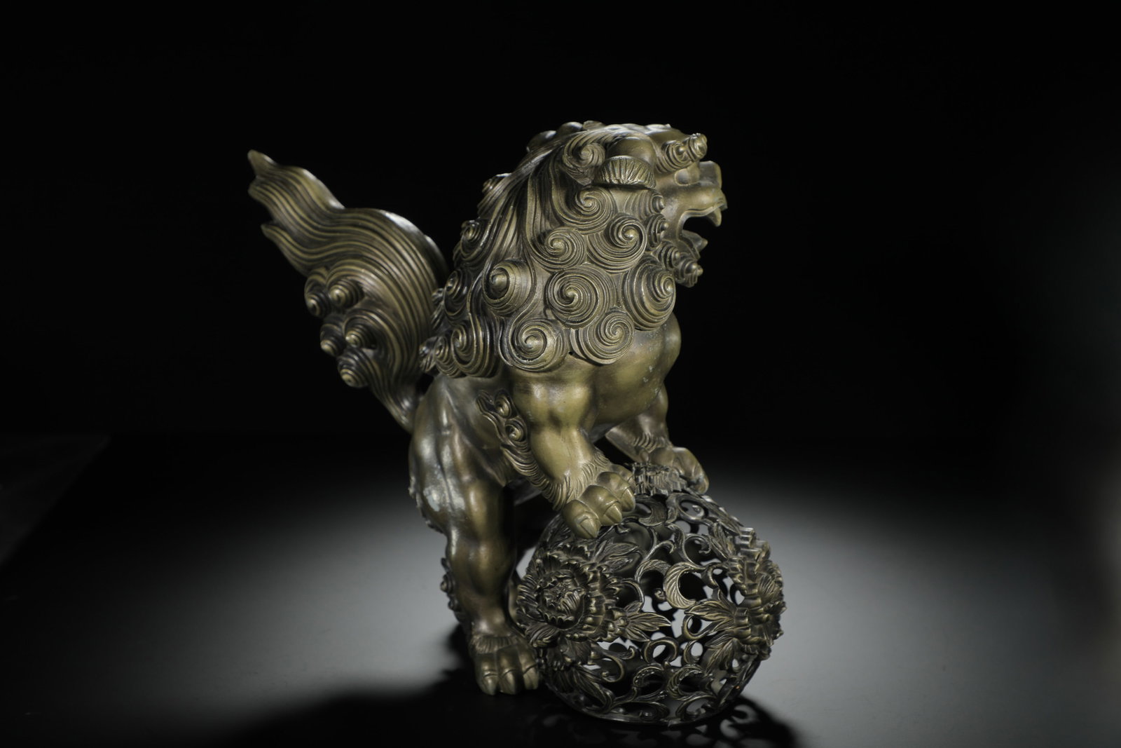 Bronze Lion Rolling Ball Ornament - 10