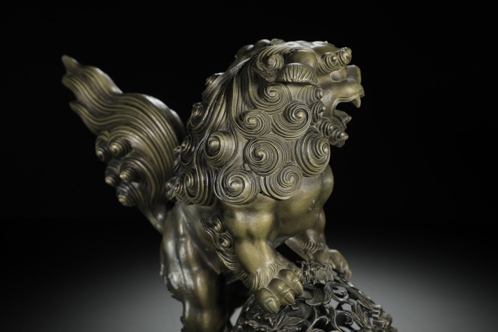 Bronze Lion Rolling Ball Ornament - 11