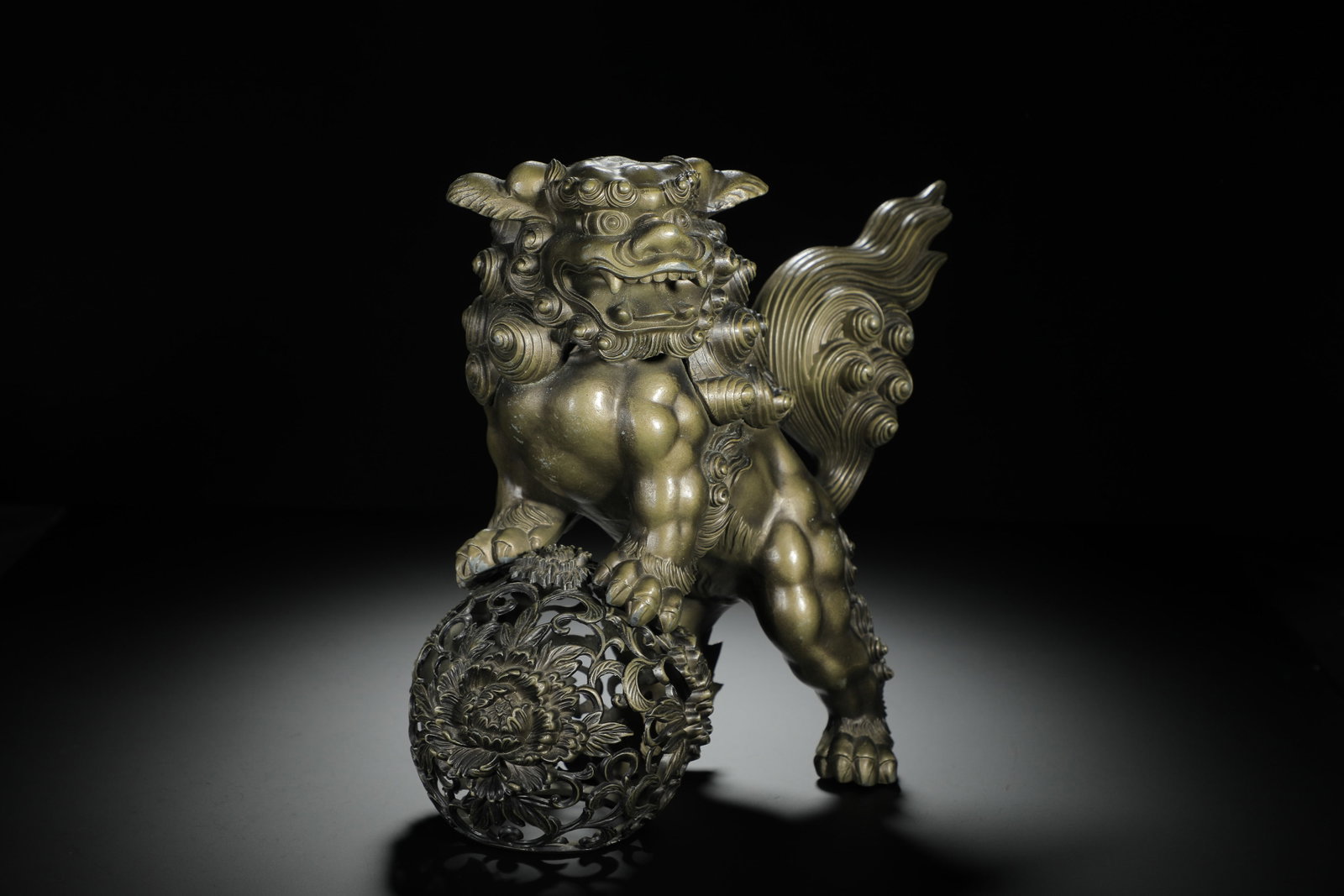 Bronze Lion Rolling Ball Ornament - 7