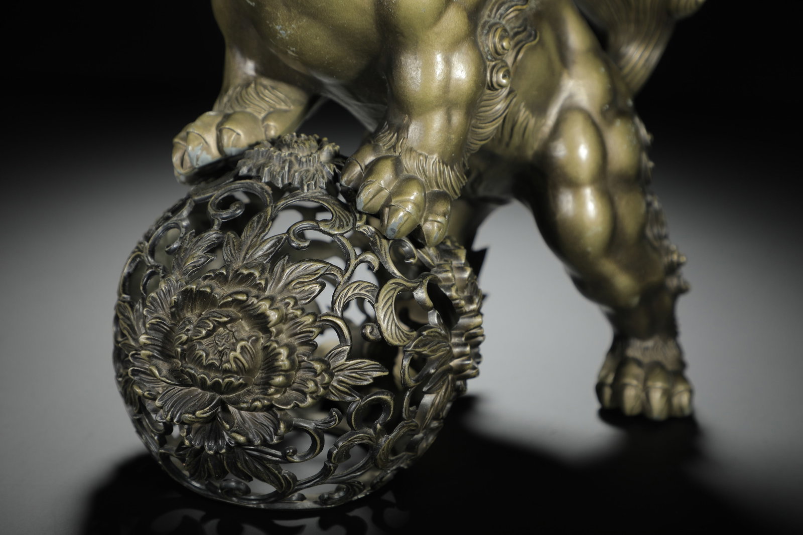 Bronze Lion Rolling Ball Ornament - 9