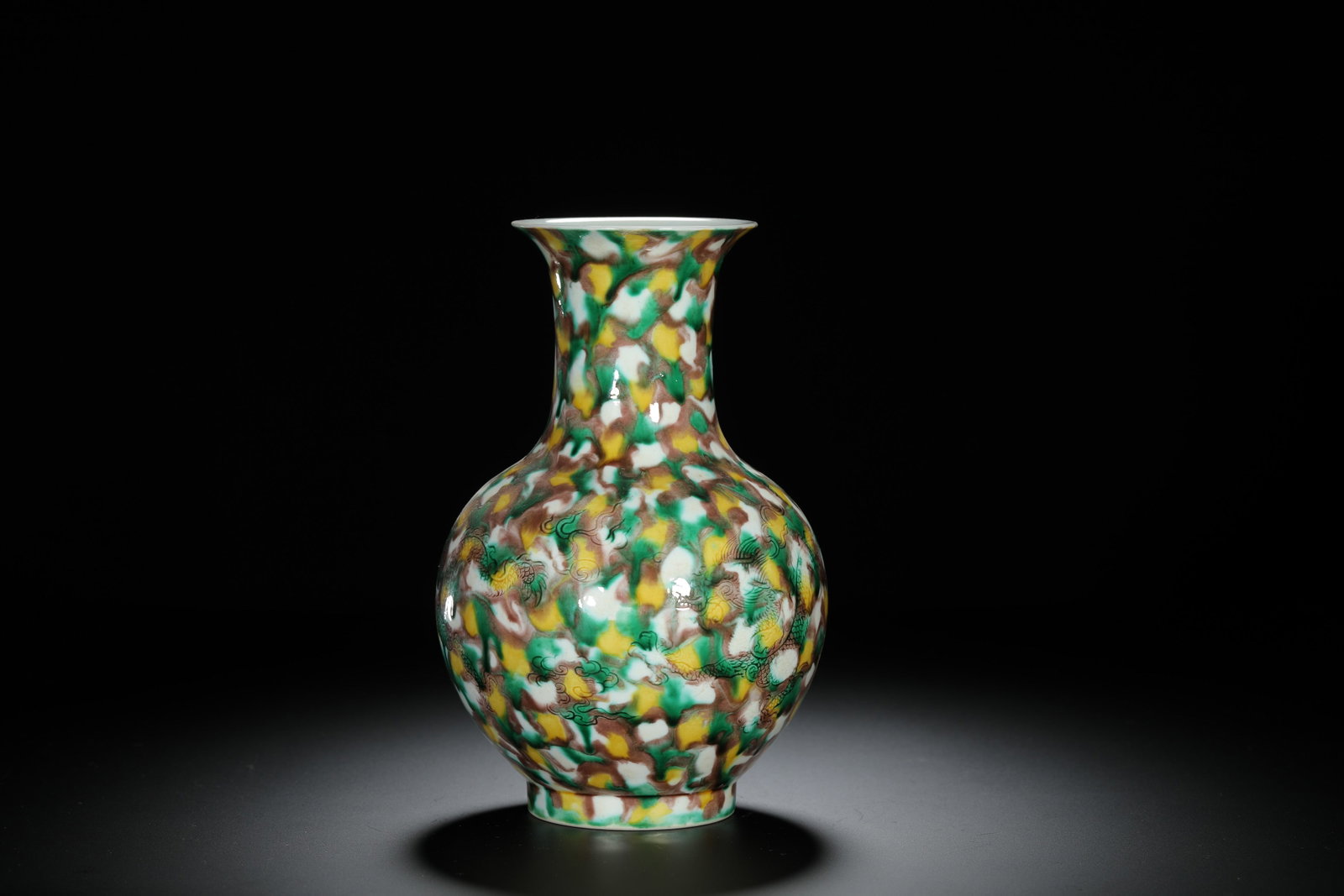 Sancai Incised Dragon Presentation Vase - 7