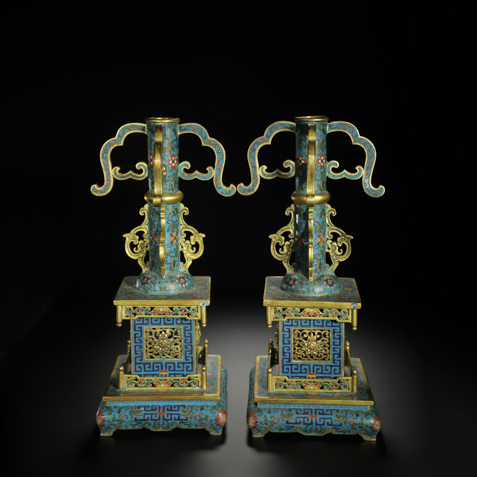 Pair of Cloisonné Enamel Hat Stands: Pair of Cloisonné Enamel Hat Stands Height: :32cm Width:13.5cm Weight:5139g