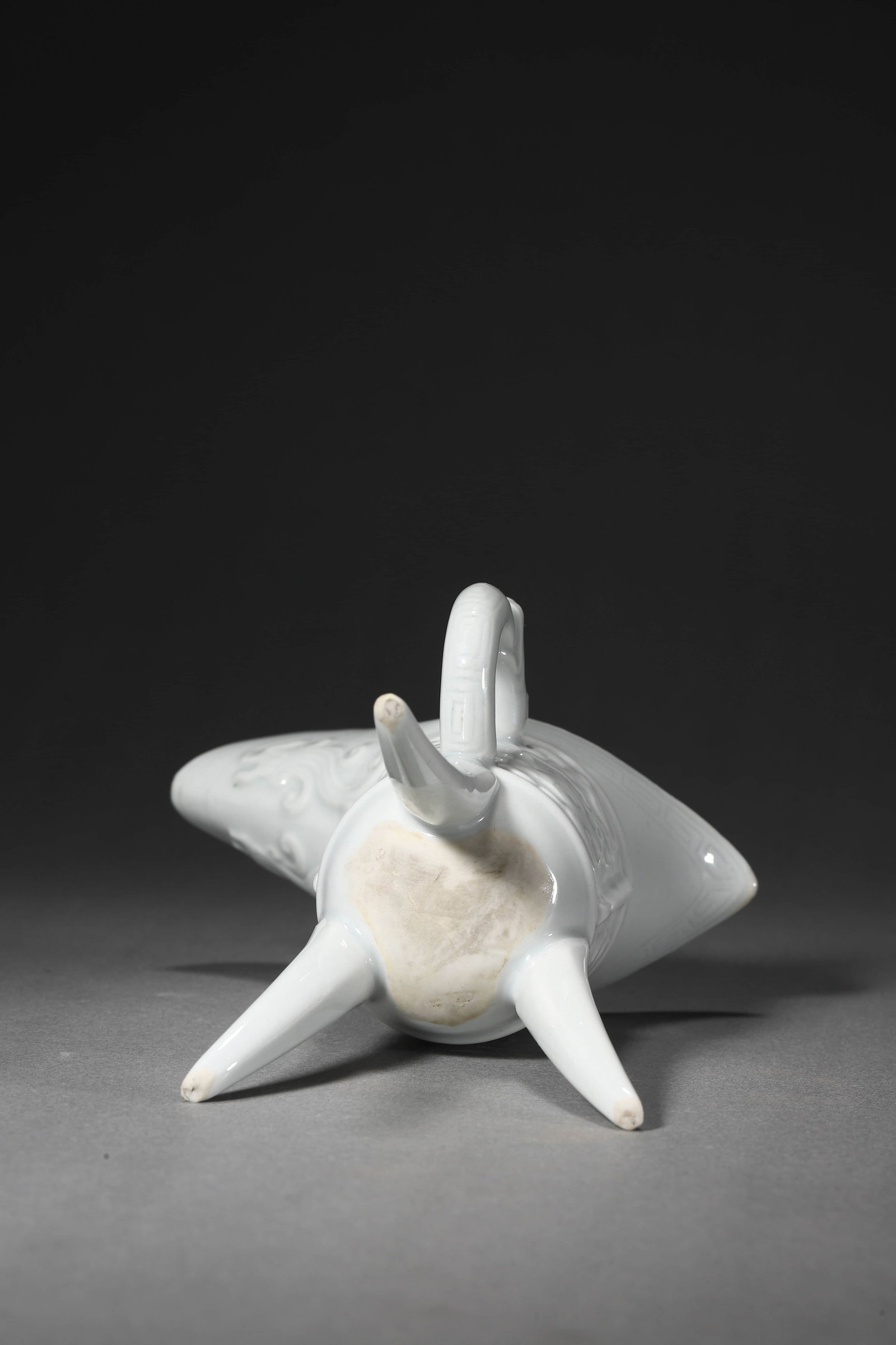 White-Glazed Beast-Face Wine Vessel - 8