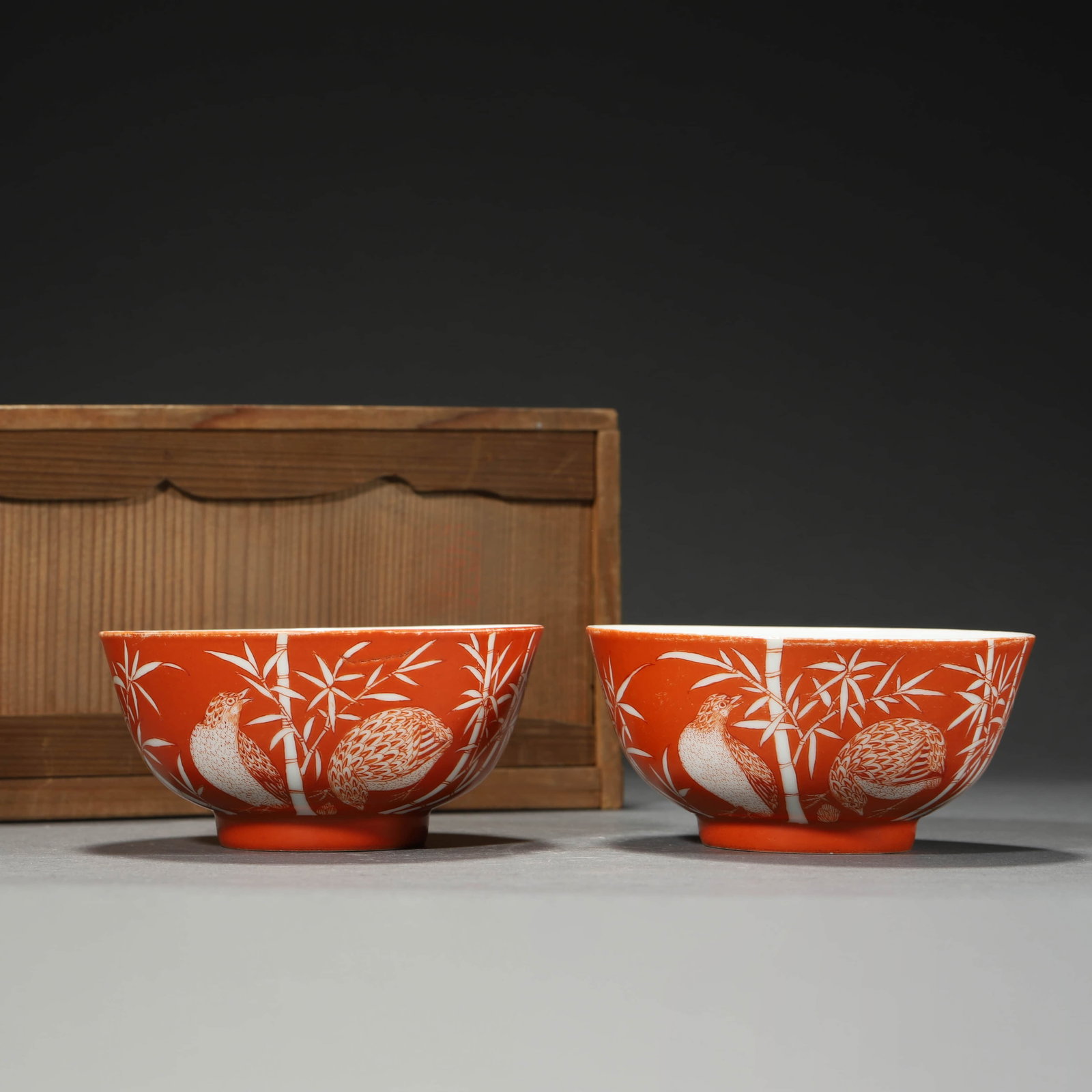 Pair of Iron-Red Glaze Quails Bubble Bowls: Pair of Iron-Red Glaze Quails Bubble Bowls Diam.11.5cm, Height:5.5cm,