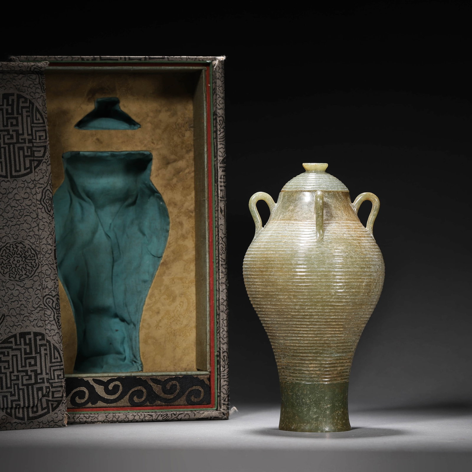 Carved Jade Four-Hooked Vase: Carved Jade Four-Hooked Vase Diam.10cm, Height:19cm,