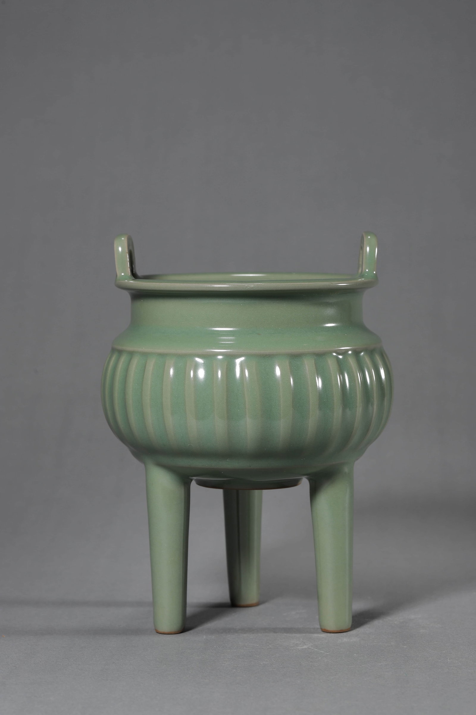 Longquan Kiln Tripod Censer - 2