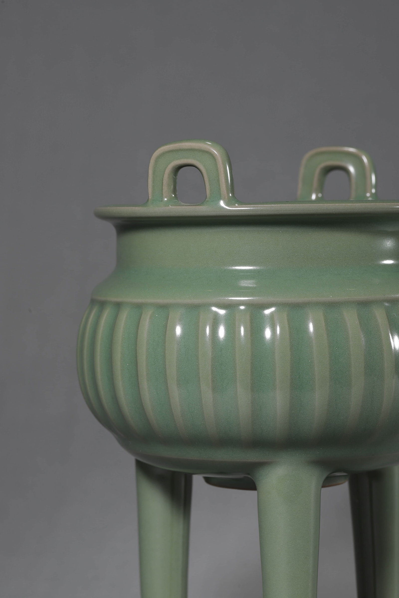 Longquan Kiln Tripod Censer - 3