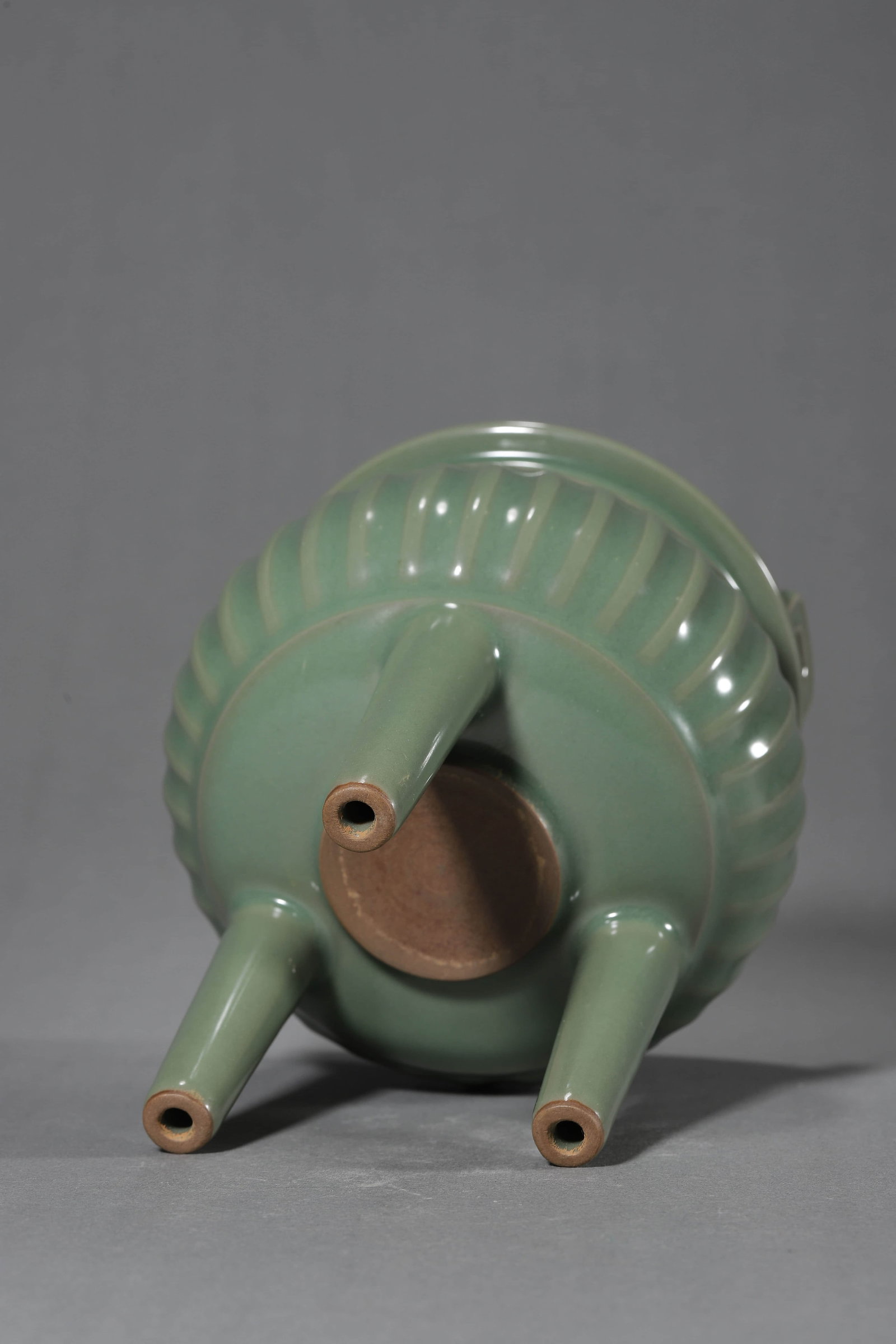 Longquan Kiln Tripod Censer - 5