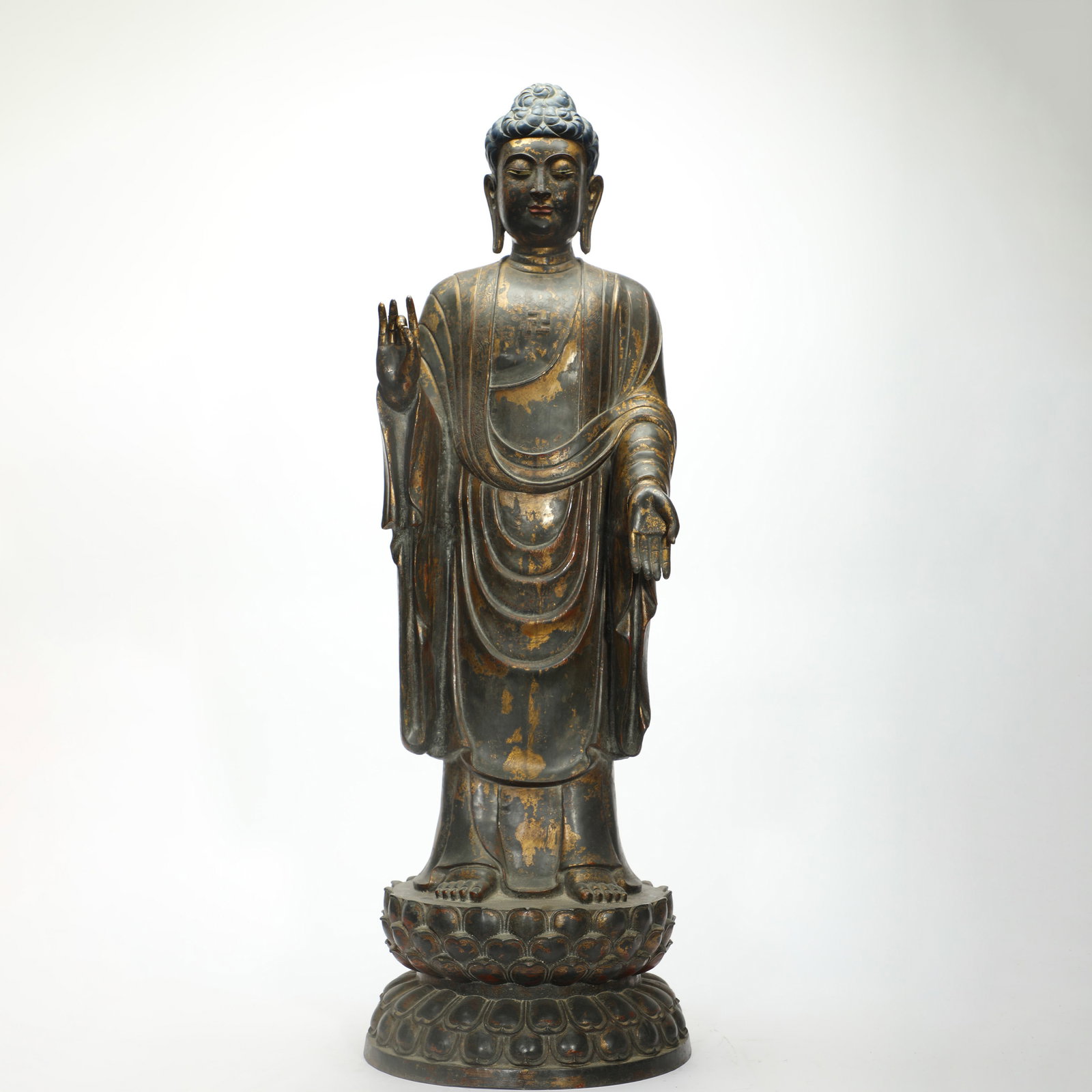 Gilt-Lacquered Bronze Figure of Shakyamuni Buddha (1 of 20)