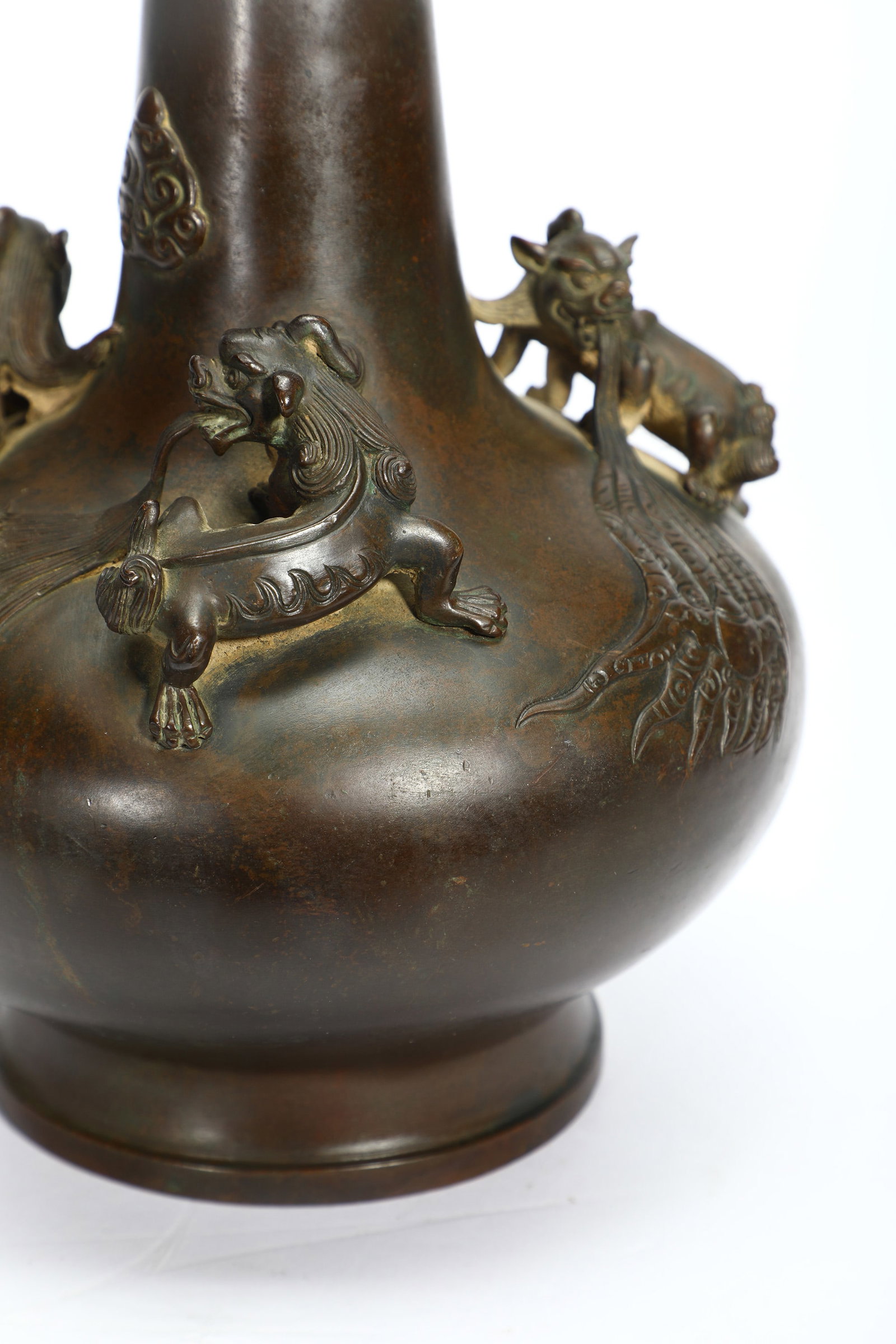 Bronze 'Double-Dragon' Vase - 6