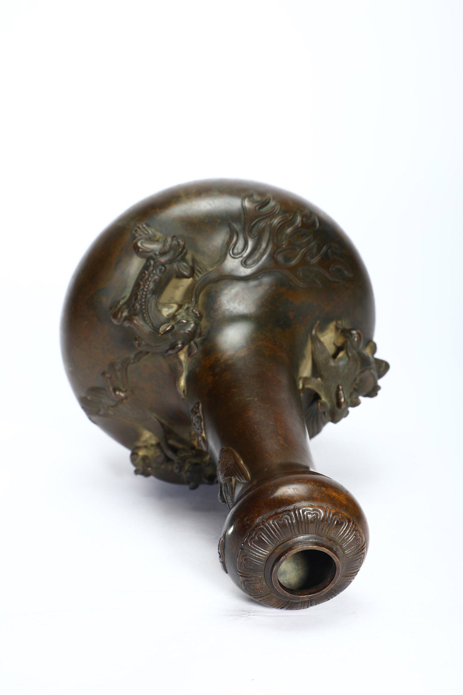 Bronze 'Double-Dragon' Vase - 8