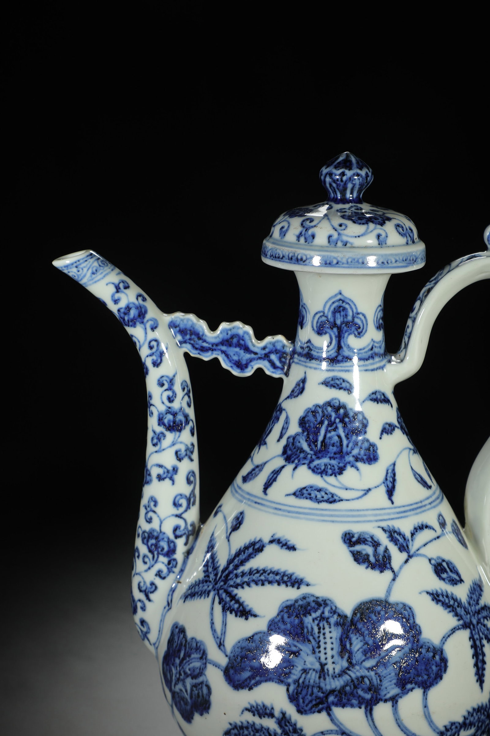 Blue and White Plantain Leaf Ewer - 2