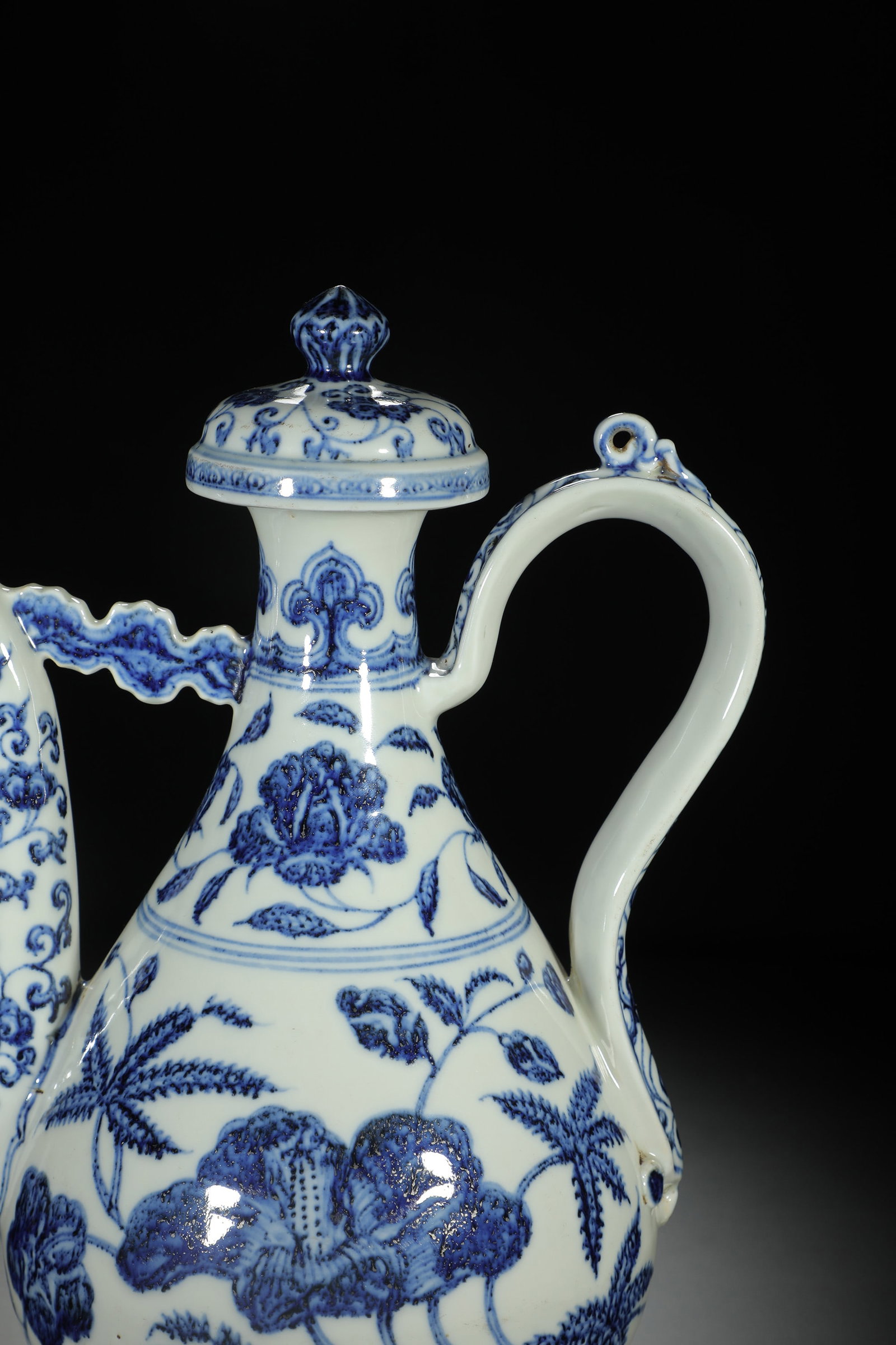 Blue and White Plantain Leaf Ewer - 3