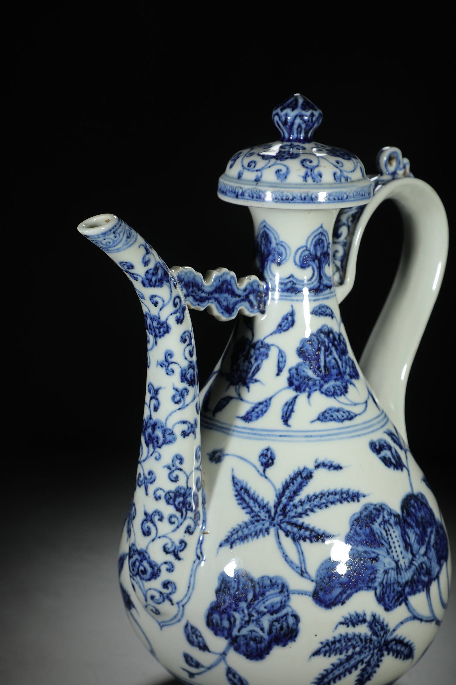 Blue and White Plantain Leaf Ewer - 6
