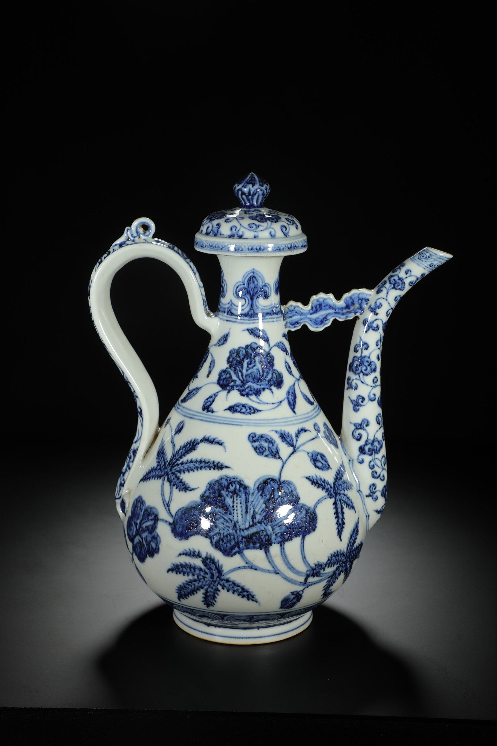 Blue and White Plantain Leaf Ewer - 8