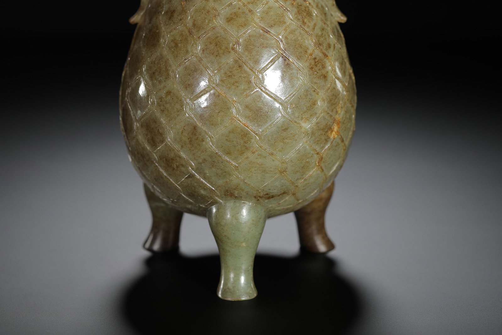 Carved Jade Cord-Pattern Tripod Zun - 3