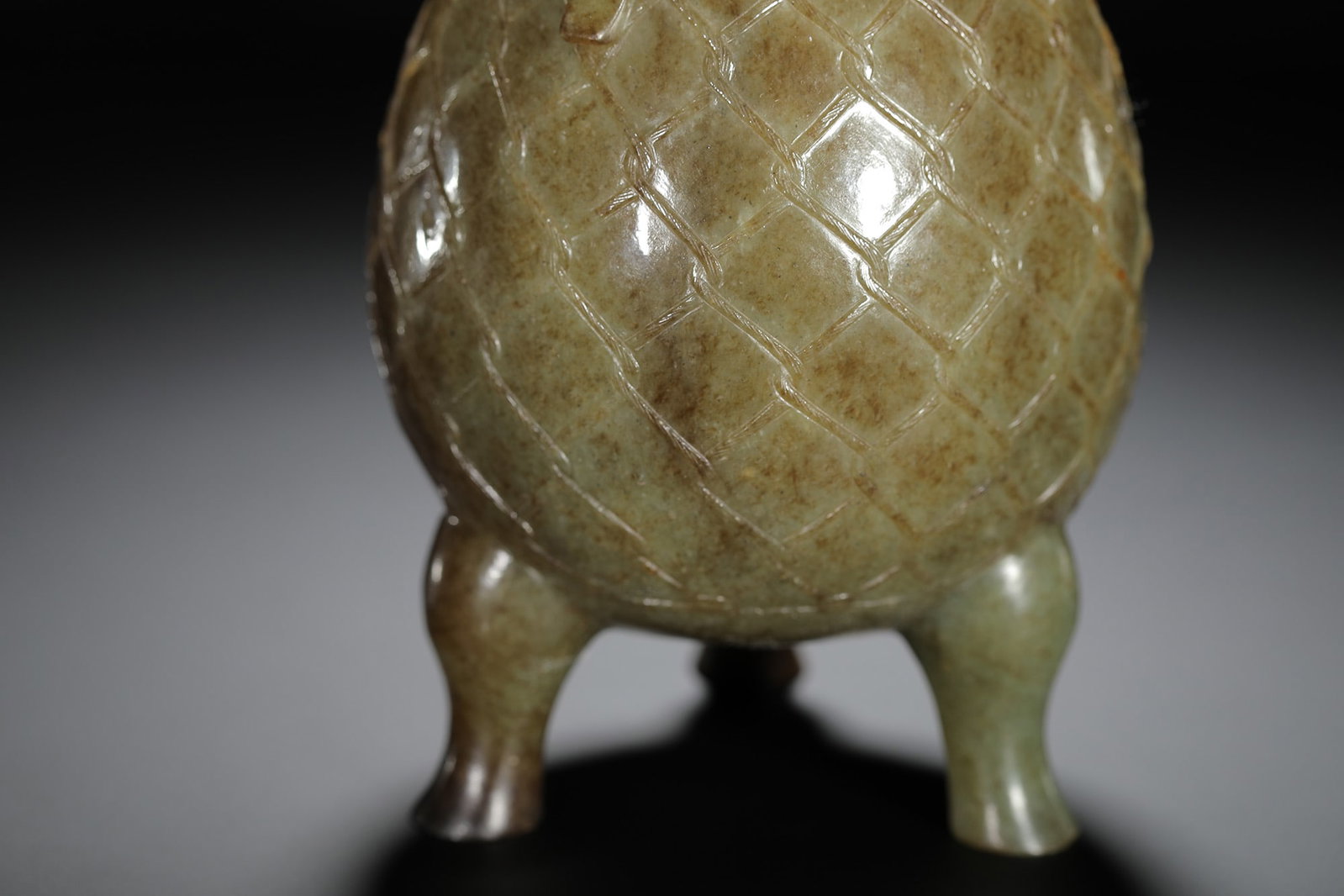 Carved Jade Cord-Pattern Tripod Zun - 6