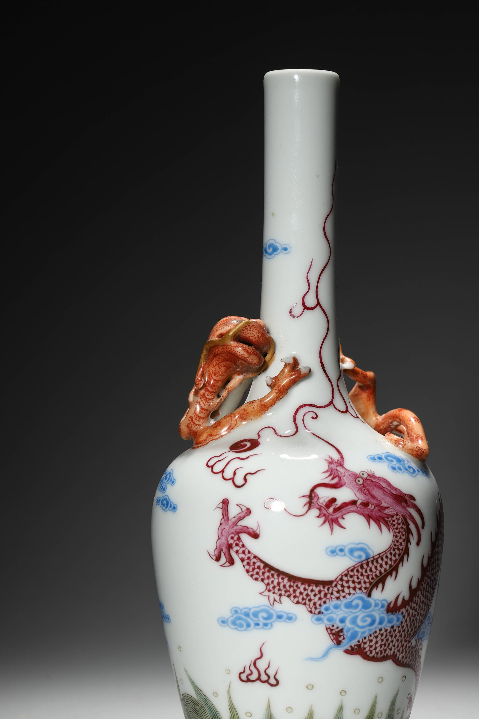 Famille-rose Dragon Vase - 2