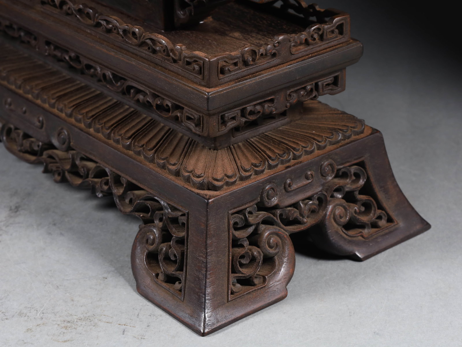 Hard Stone Inlaying Spinach-Arhat Table Screen - 9